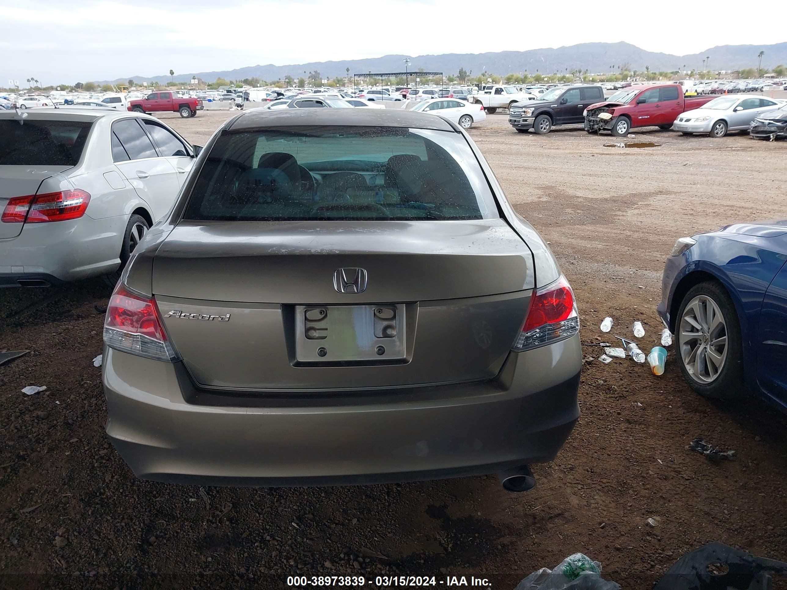 Photo 15 VIN: 1HGCP26479A069565 - HONDA ACCORD 