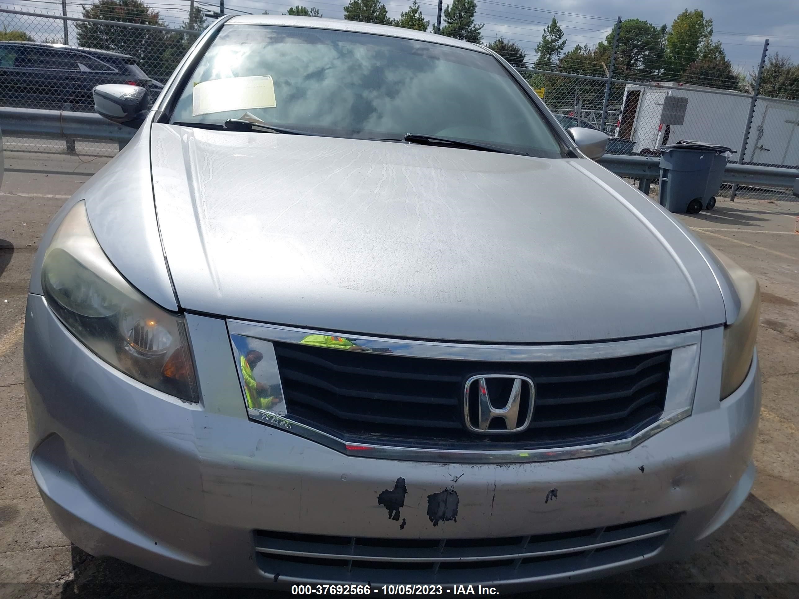 Photo 11 VIN: 1HGCP26479A092196 - HONDA ACCORD 