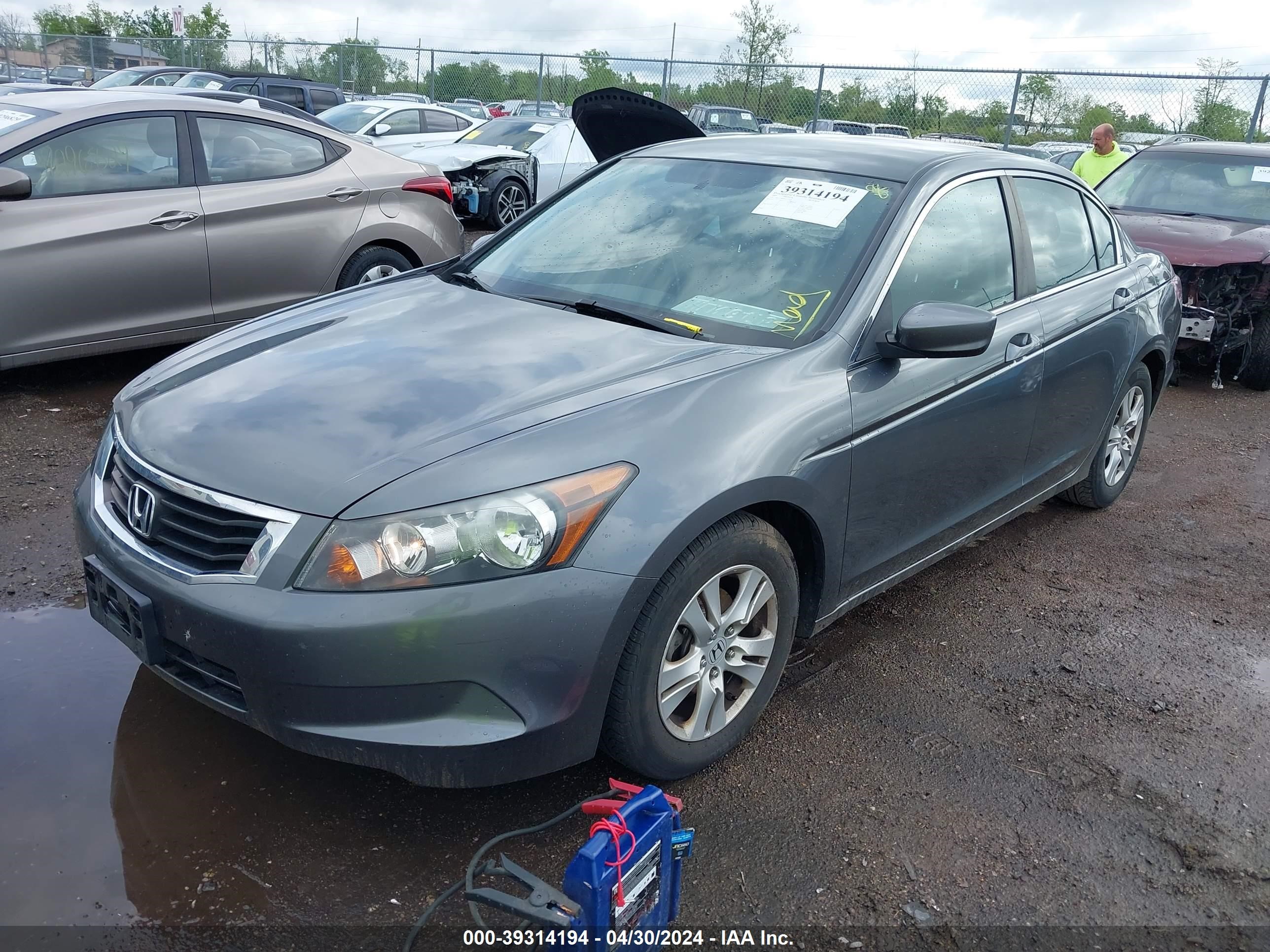 Photo 1 VIN: 1HGCP26479A102578 - HONDA ACCORD 