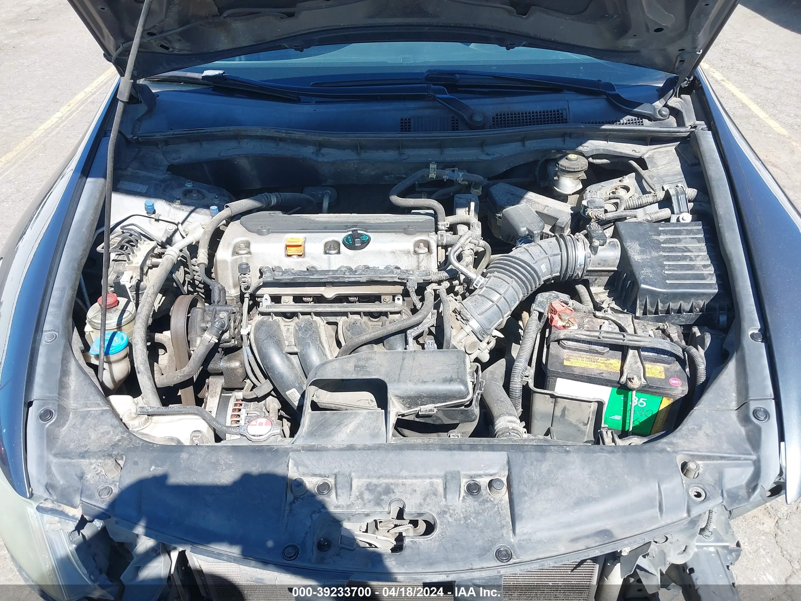 Photo 9 VIN: 1HGCP26488A080640 - HONDA ACCORD 