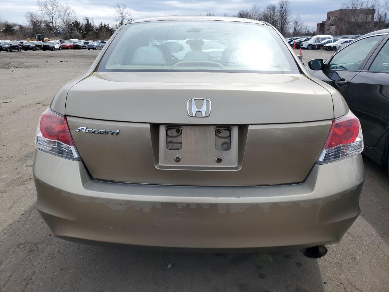 Photo 5 VIN: 1HGCP26498A021211 - HONDA ACCORD 