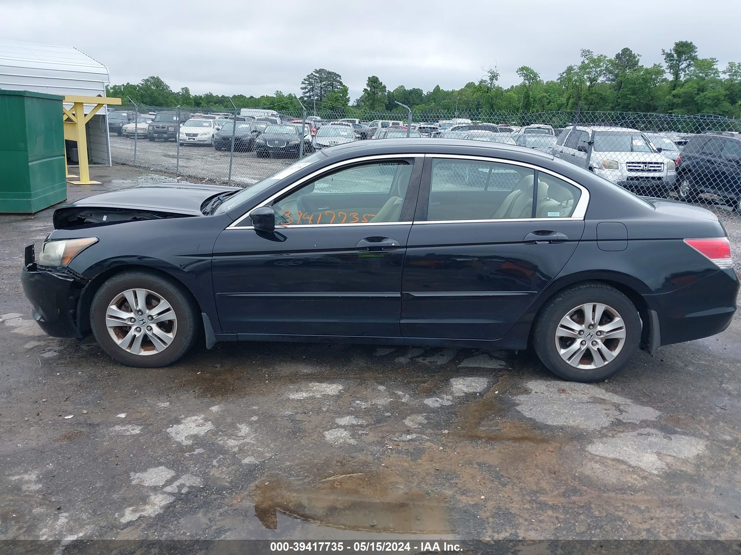 Photo 13 VIN: 1HGCP26498A115380 - HONDA ACCORD 