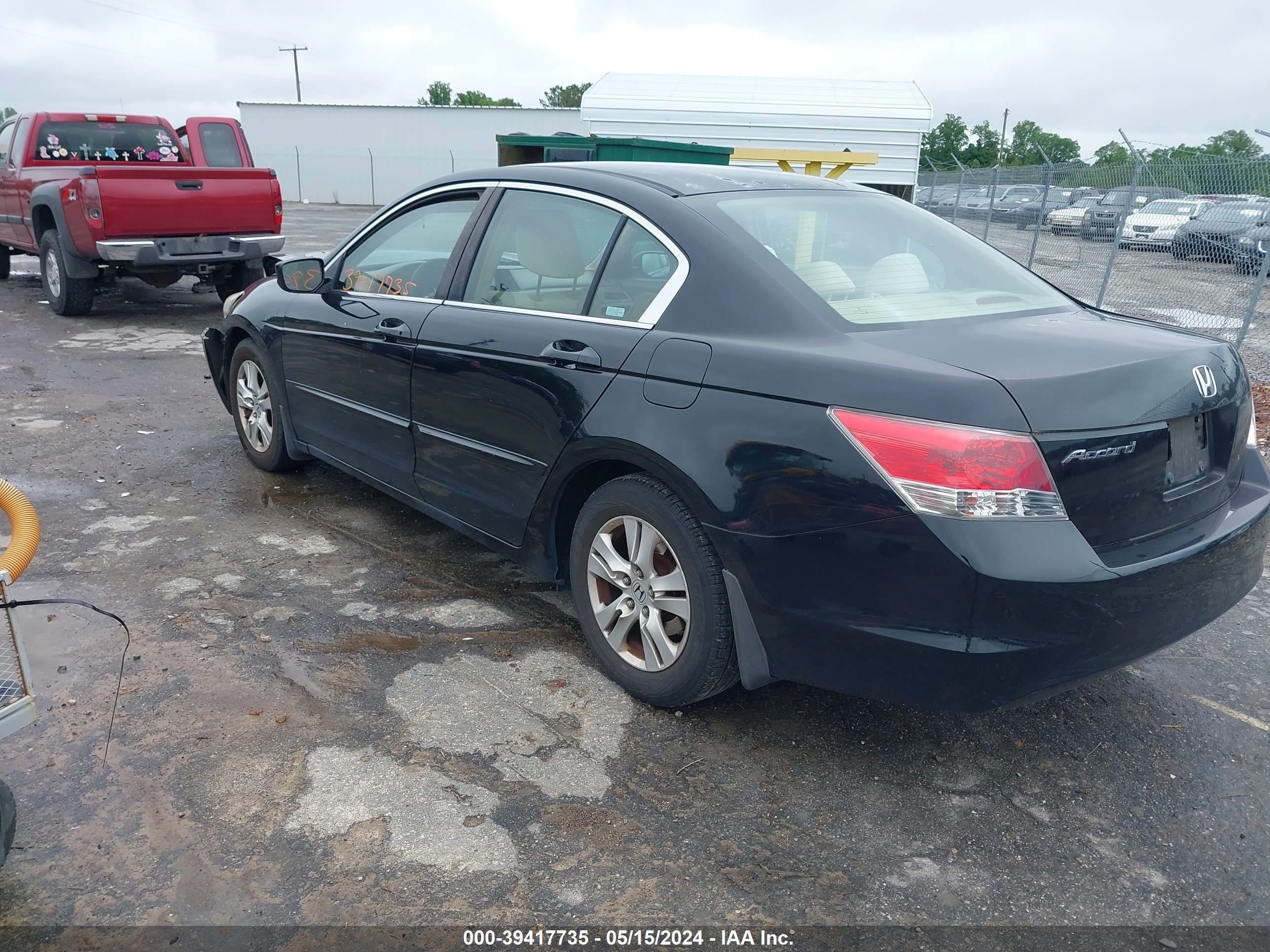 Photo 2 VIN: 1HGCP26498A115380 - HONDA ACCORD 