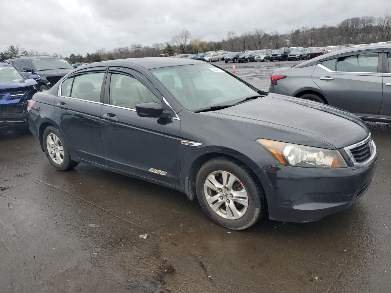 Photo 3 VIN: 1HGCP26499A010484 - HONDA ACCORD 