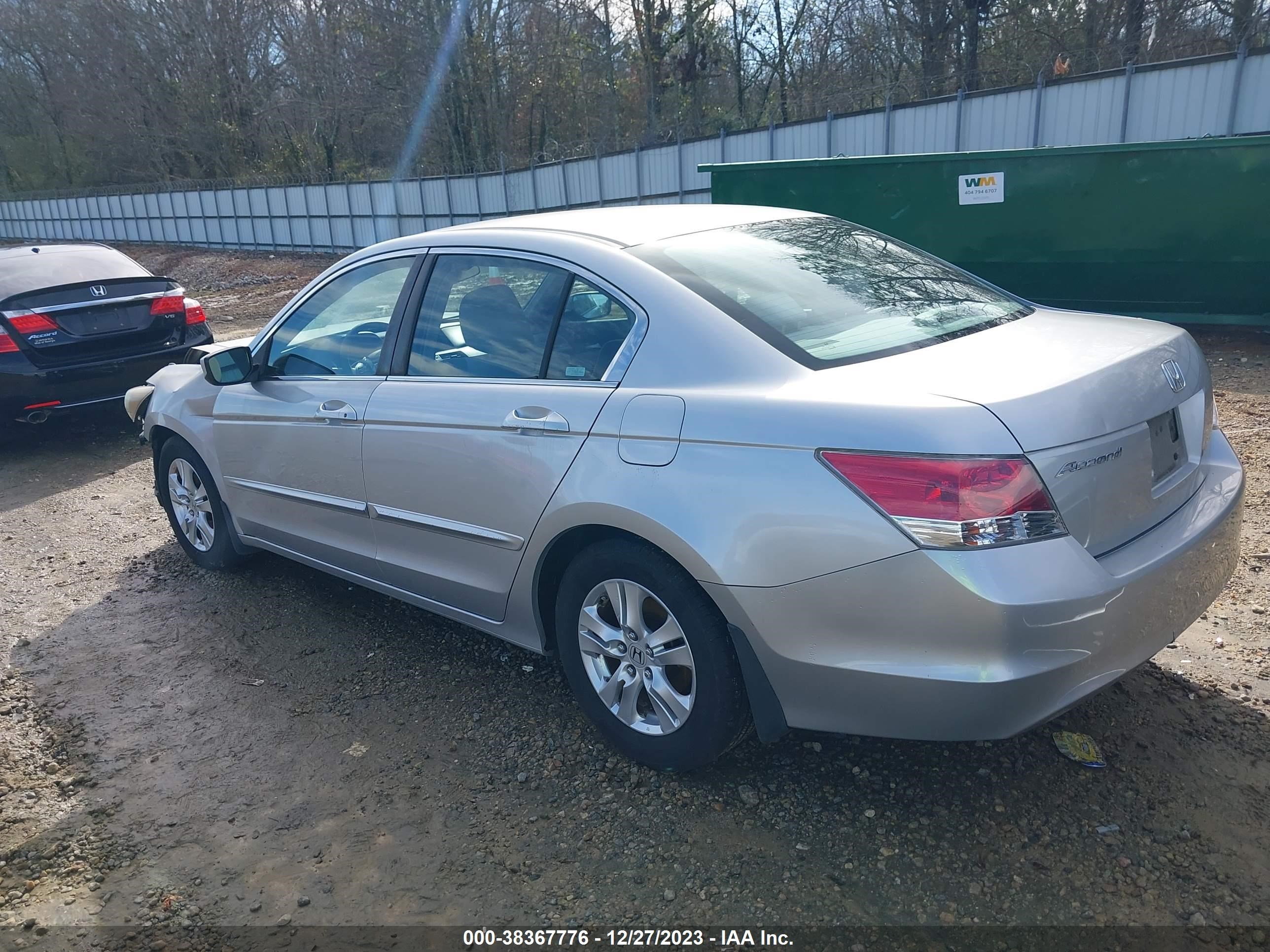 Photo 2 VIN: 1HGCP264X8A032914 - HONDA ACCORD 