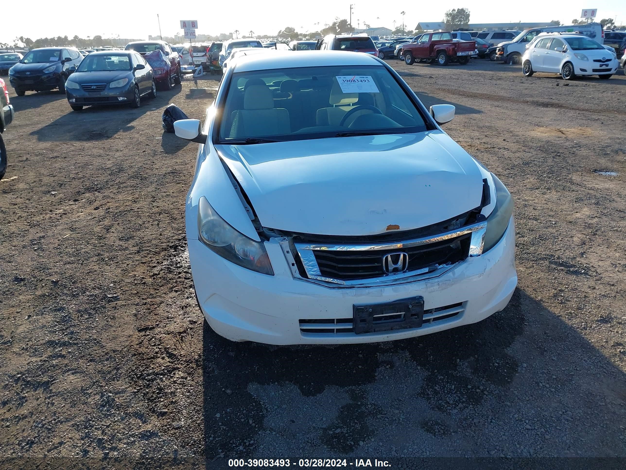 Photo 11 VIN: 1HGCP264X8A087329 - HONDA ACCORD 