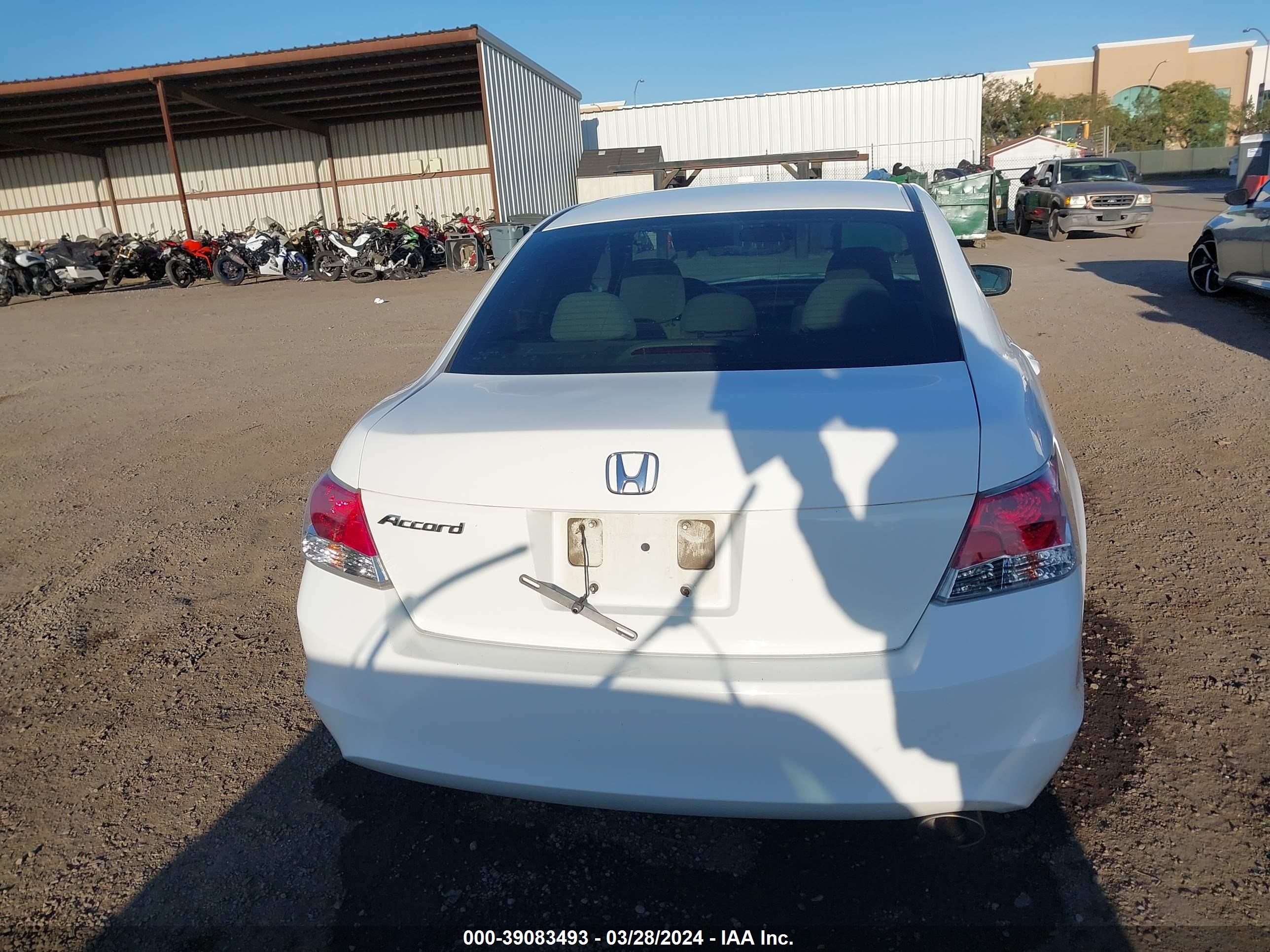 Photo 15 VIN: 1HGCP264X8A087329 - HONDA ACCORD 