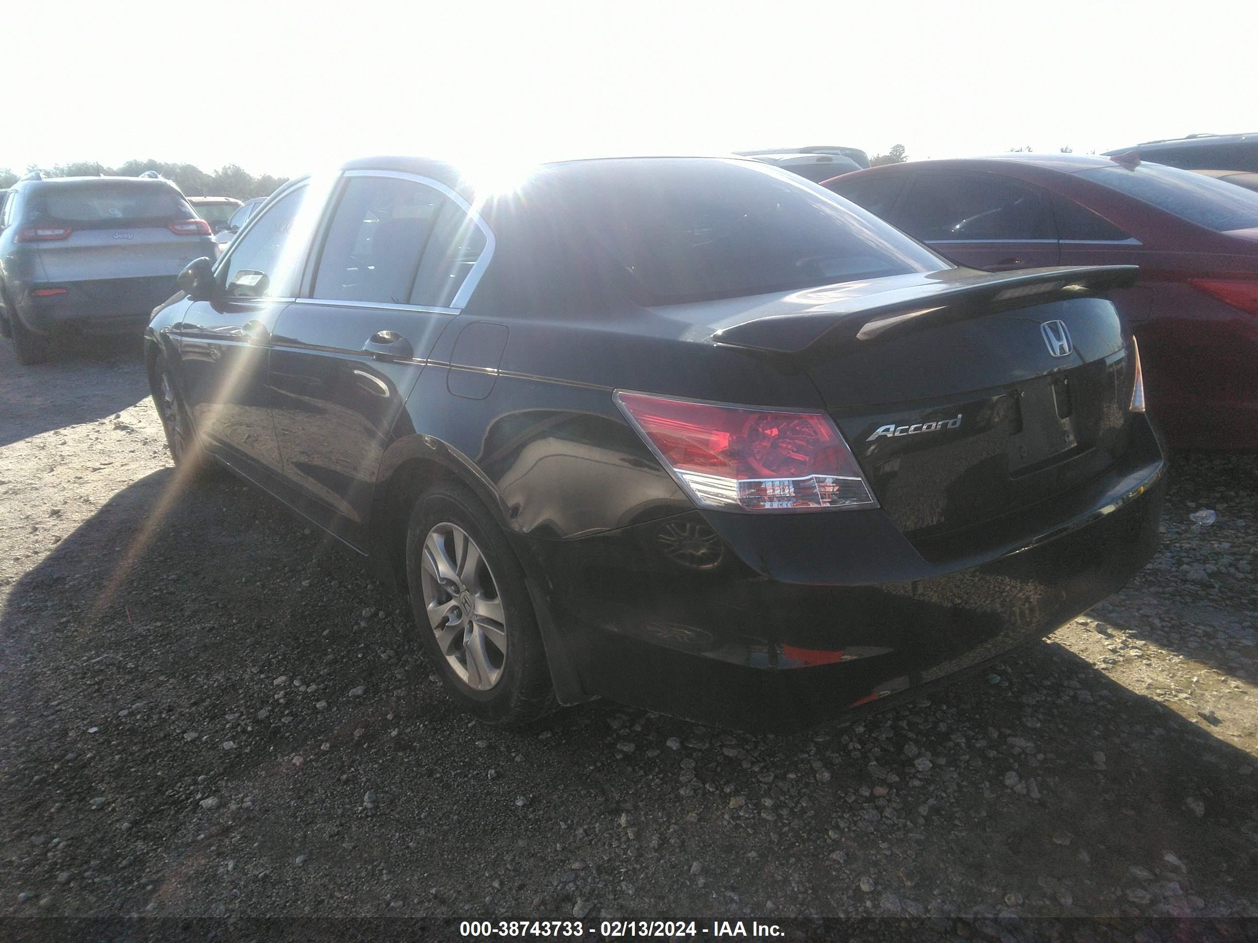 Photo 2 VIN: 1HGCP264X9A082164 - HONDA ACCORD 