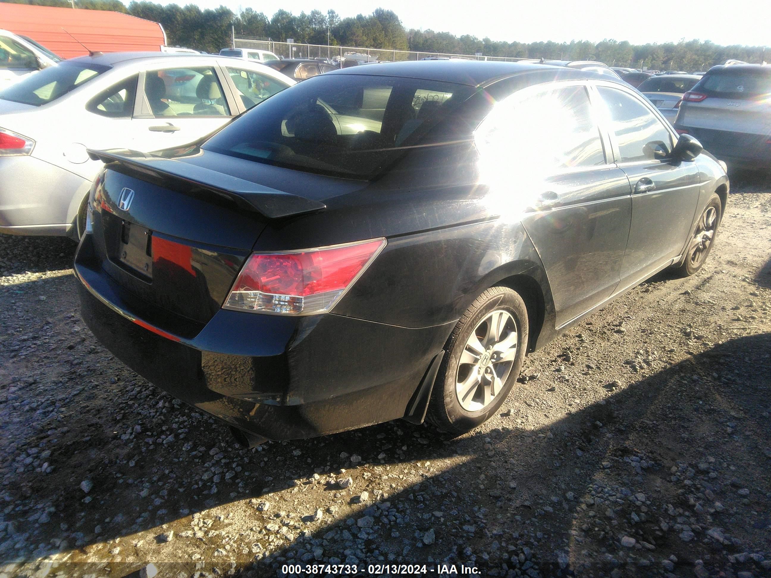 Photo 3 VIN: 1HGCP264X9A082164 - HONDA ACCORD 