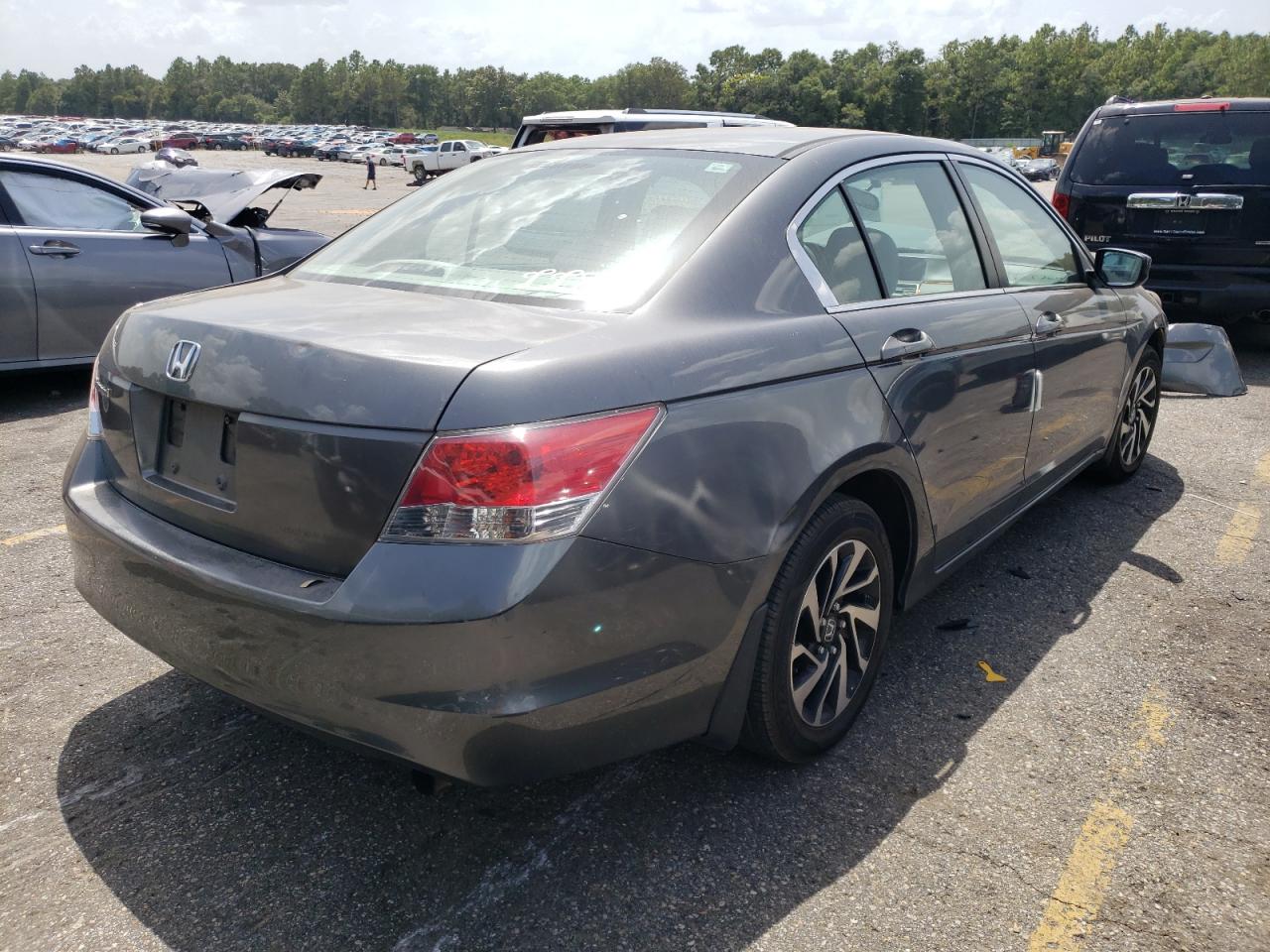 Photo 2 VIN: 1HGCP264X9A153718 - HONDA ACCORD 