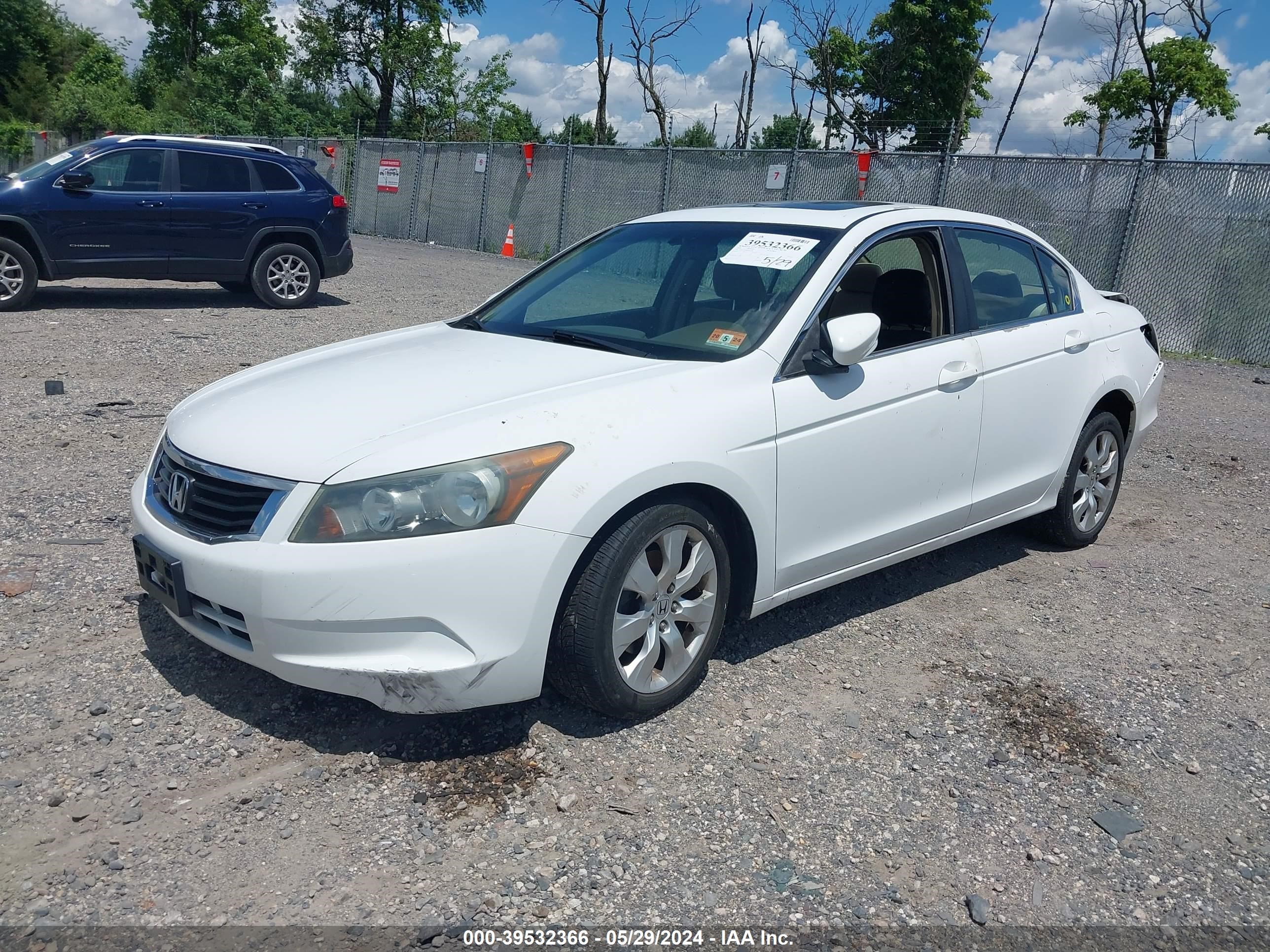 Photo 1 VIN: 1HGCP26708A091786 - HONDA ACCORD 