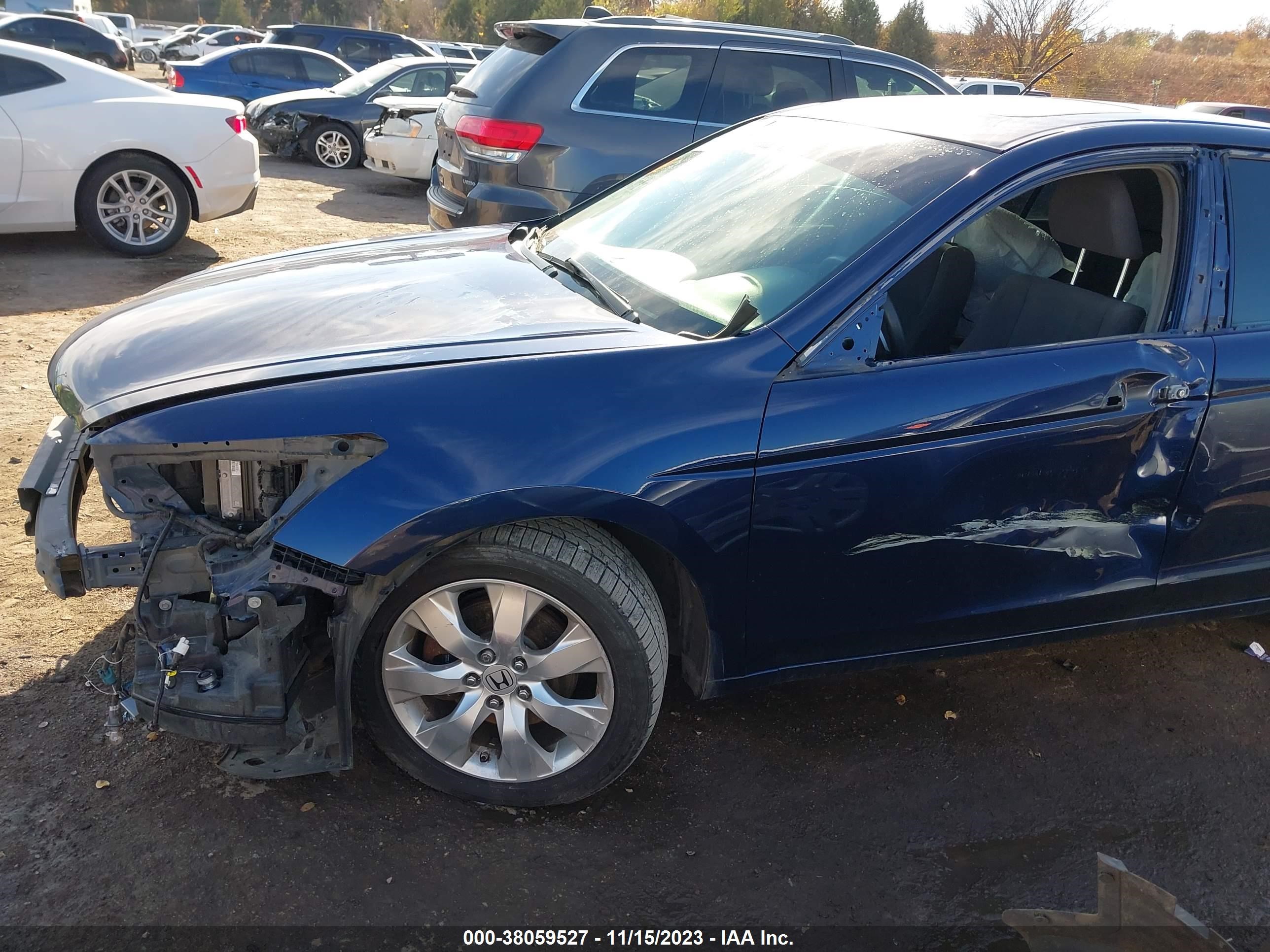 Photo 5 VIN: 1HGCP26718A029409 - HONDA ACCORD 