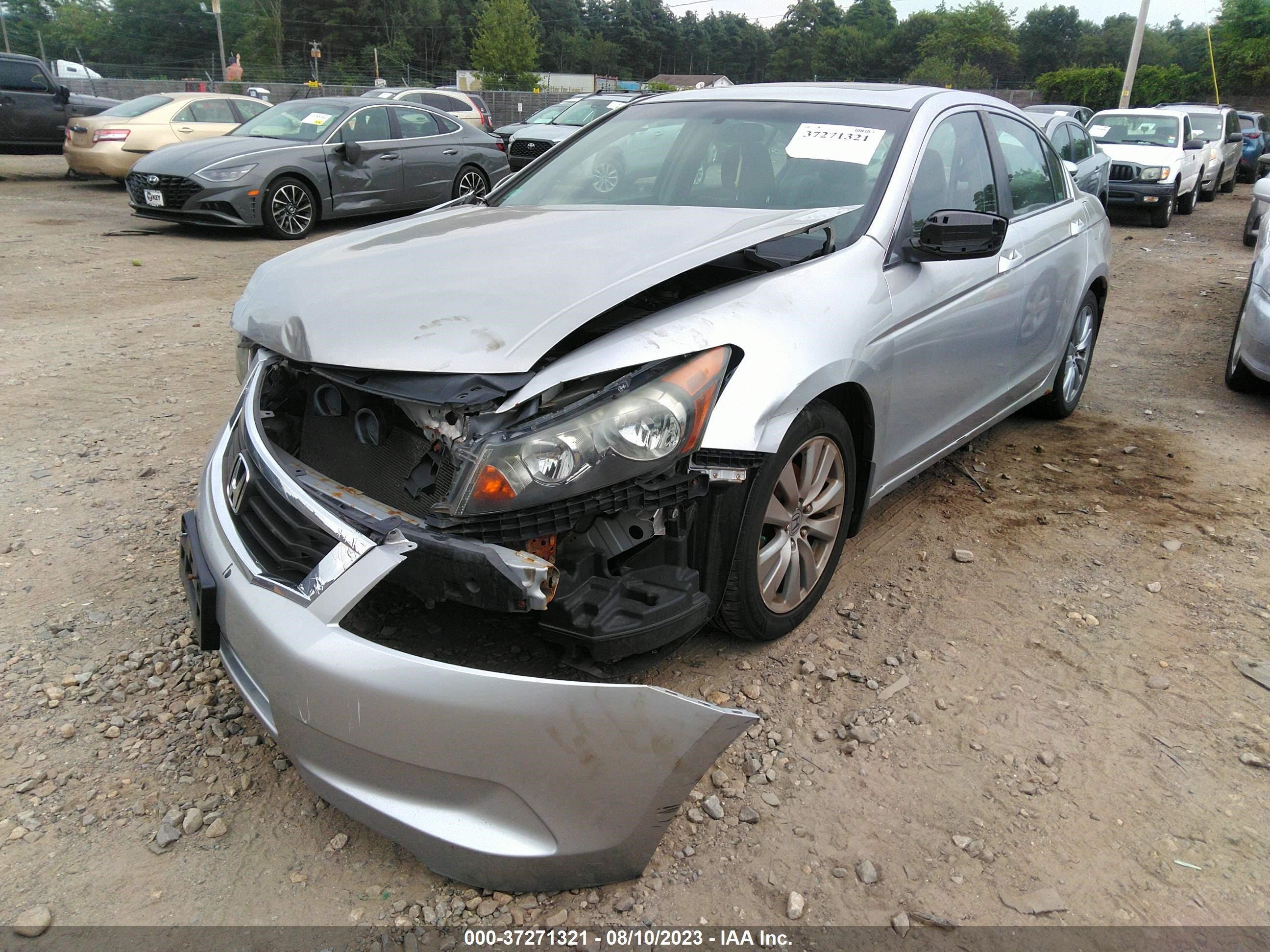 Photo 1 VIN: 1HGCP26728A058904 - HONDA ACCORD 