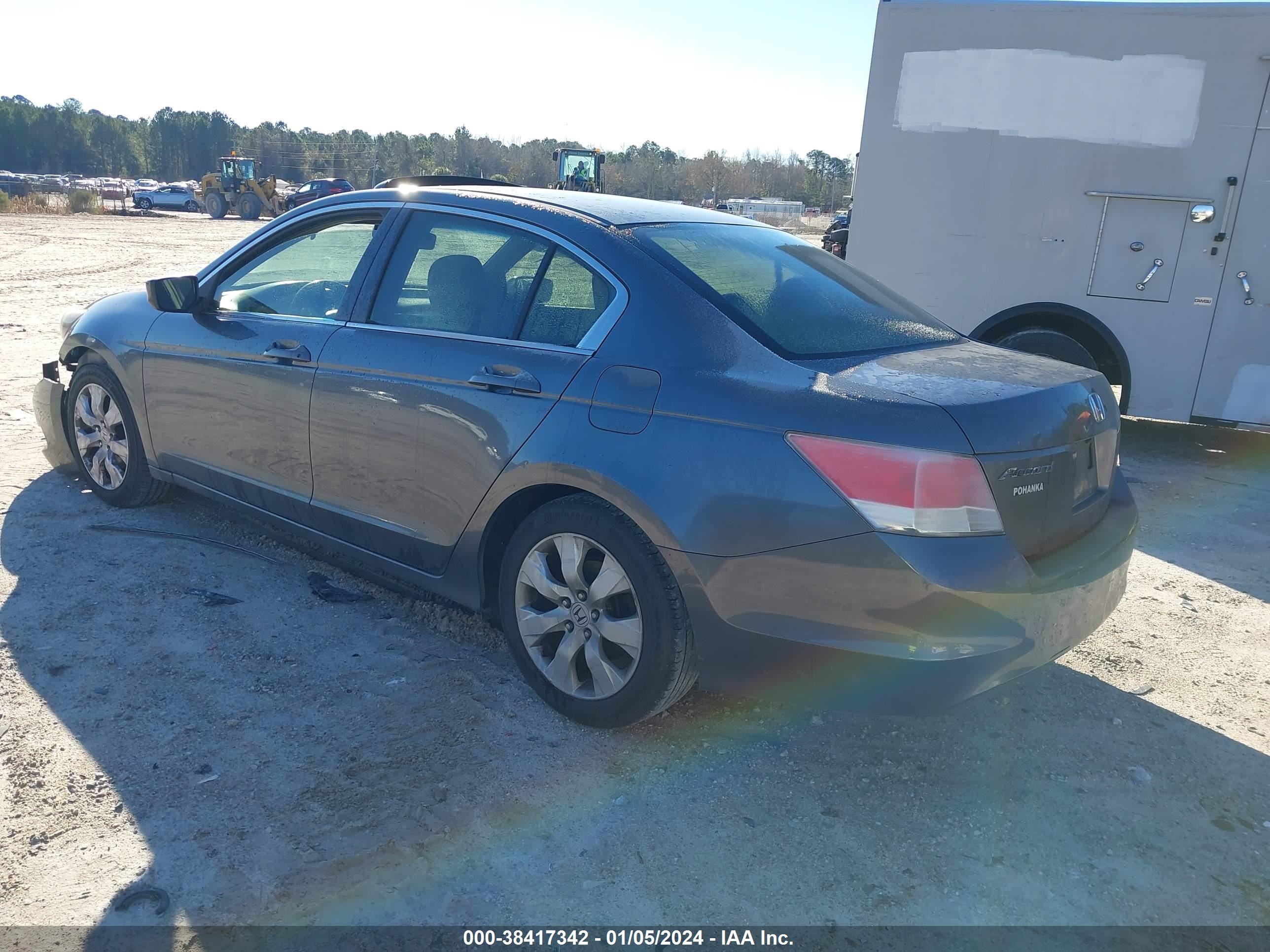 Photo 2 VIN: 1HGCP26729A099048 - HONDA ACCORD 