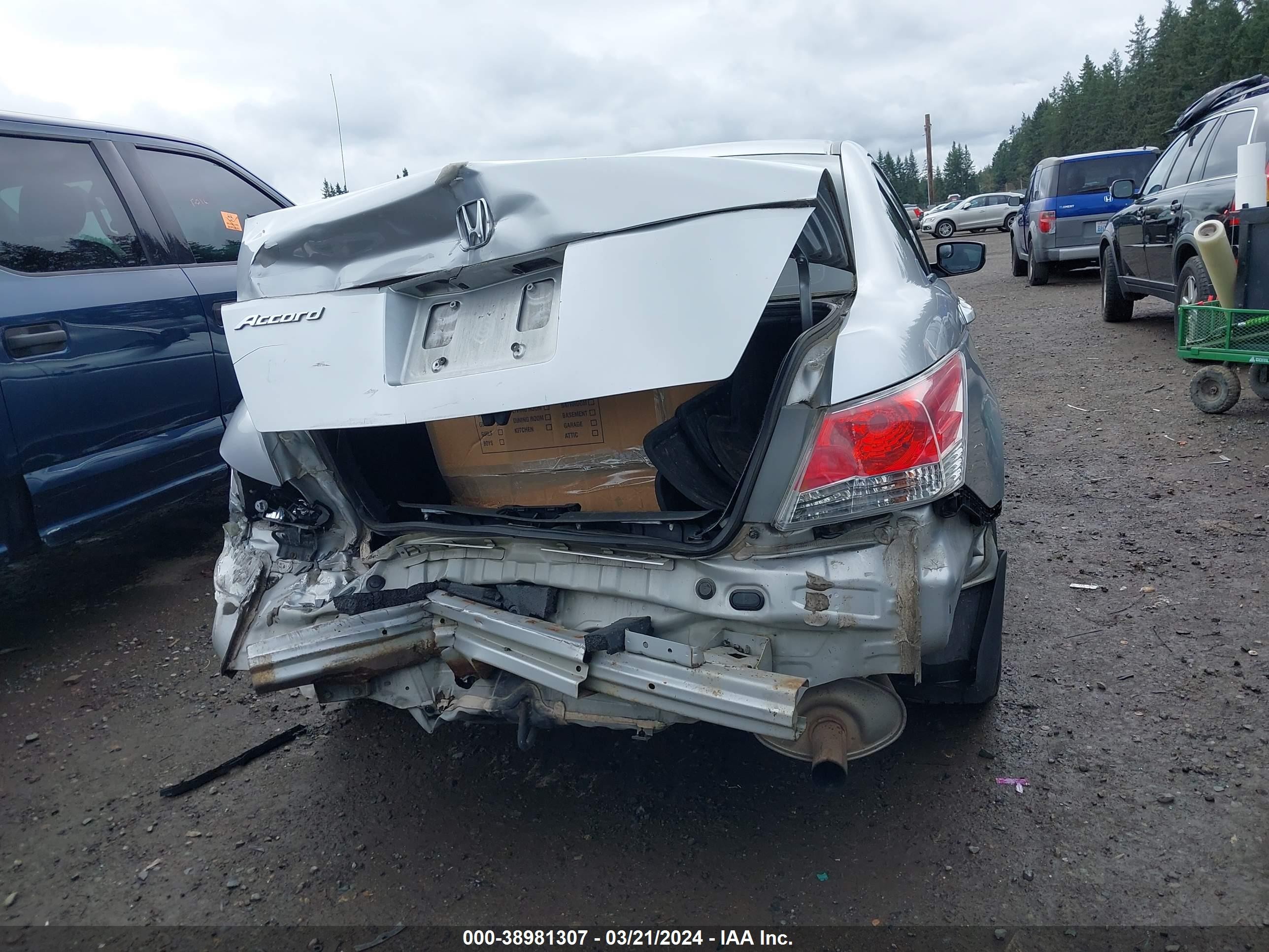 Photo 16 VIN: 1HGCP26729A161077 - HONDA ACCORD 