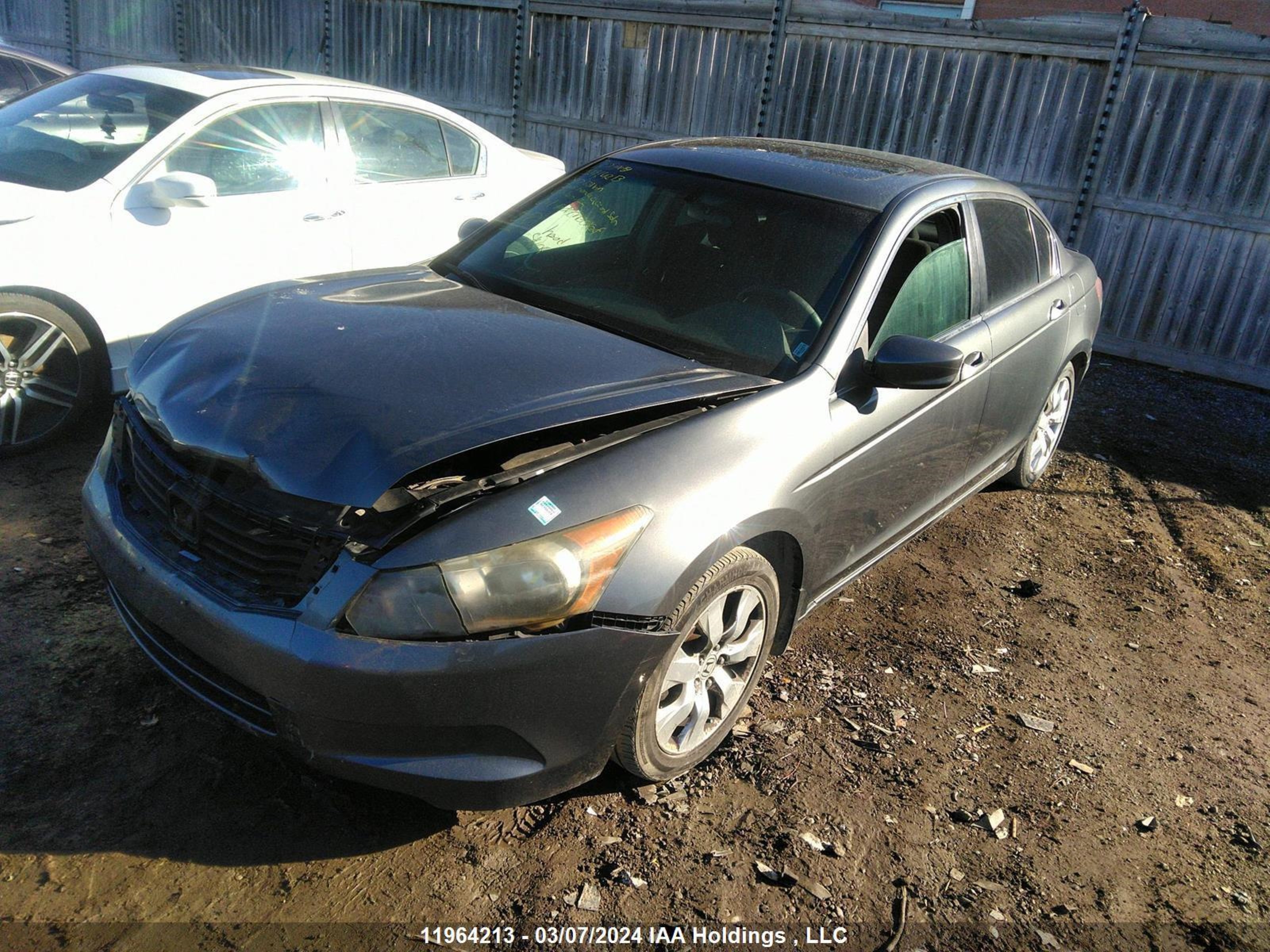 Photo 1 VIN: 1HGCP26738A807631 - HONDA ACCORD 