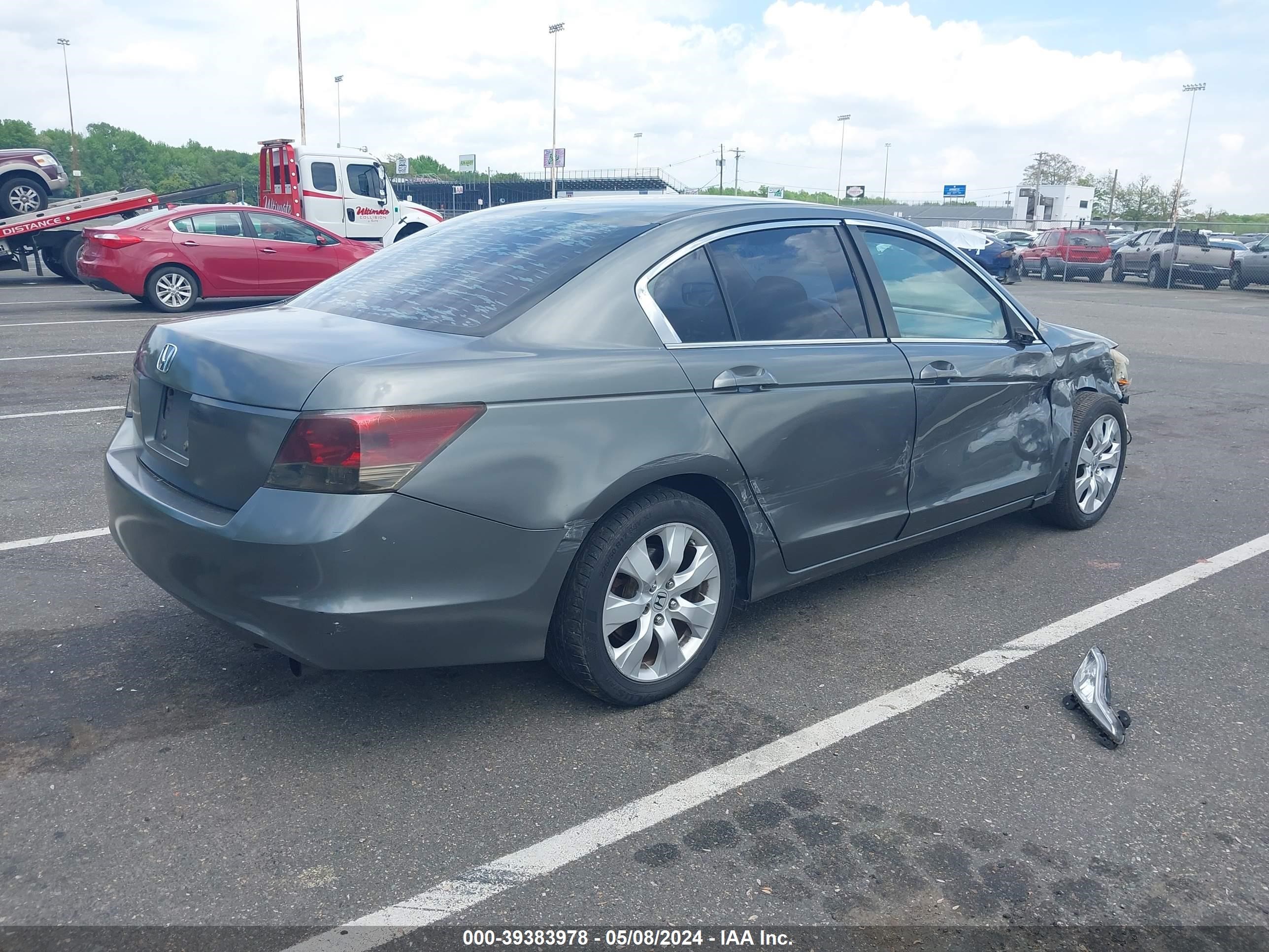 Photo 3 VIN: 1HGCP26749A158228 - HONDA ACCORD 