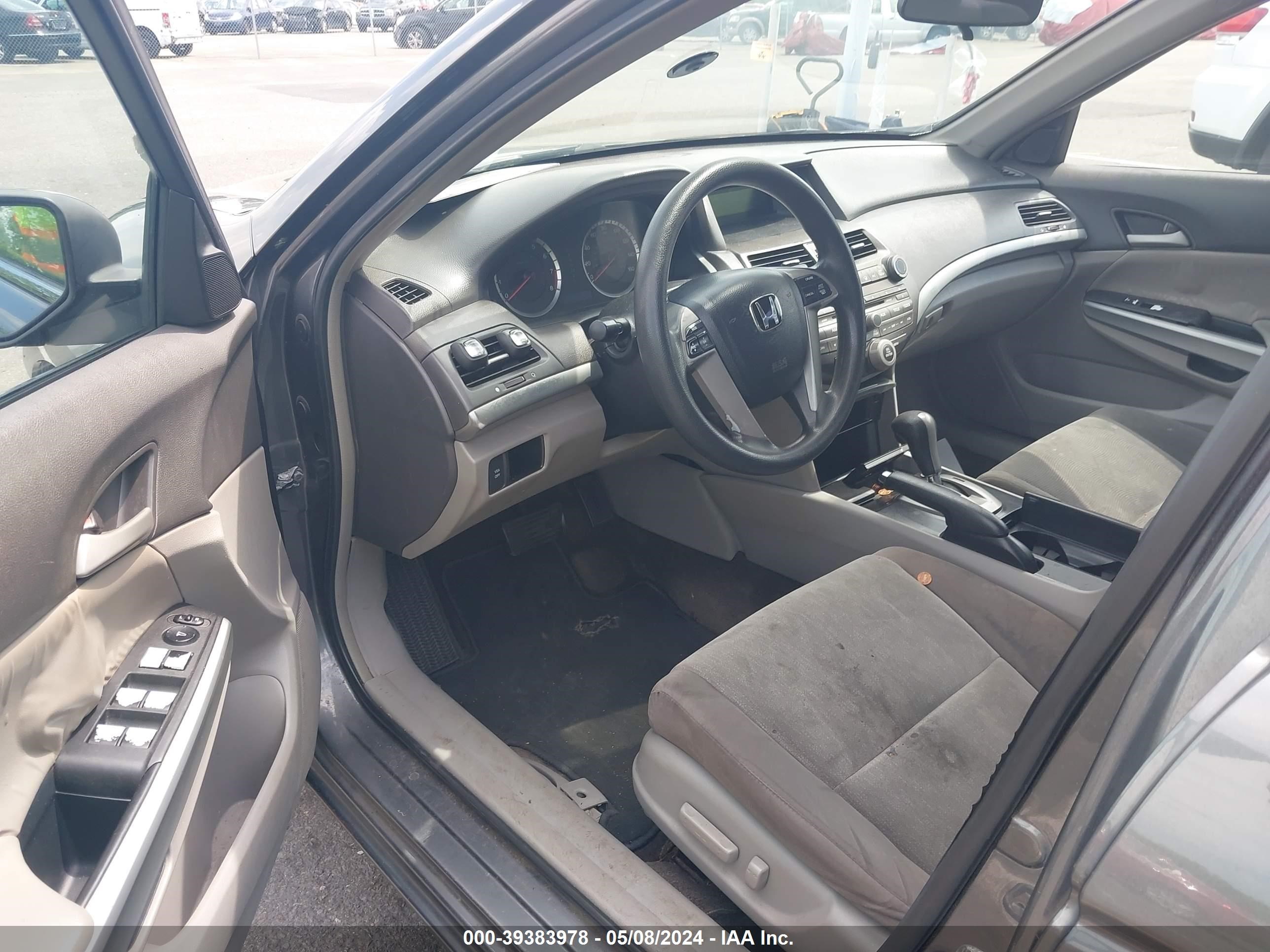 Photo 4 VIN: 1HGCP26749A158228 - HONDA ACCORD 