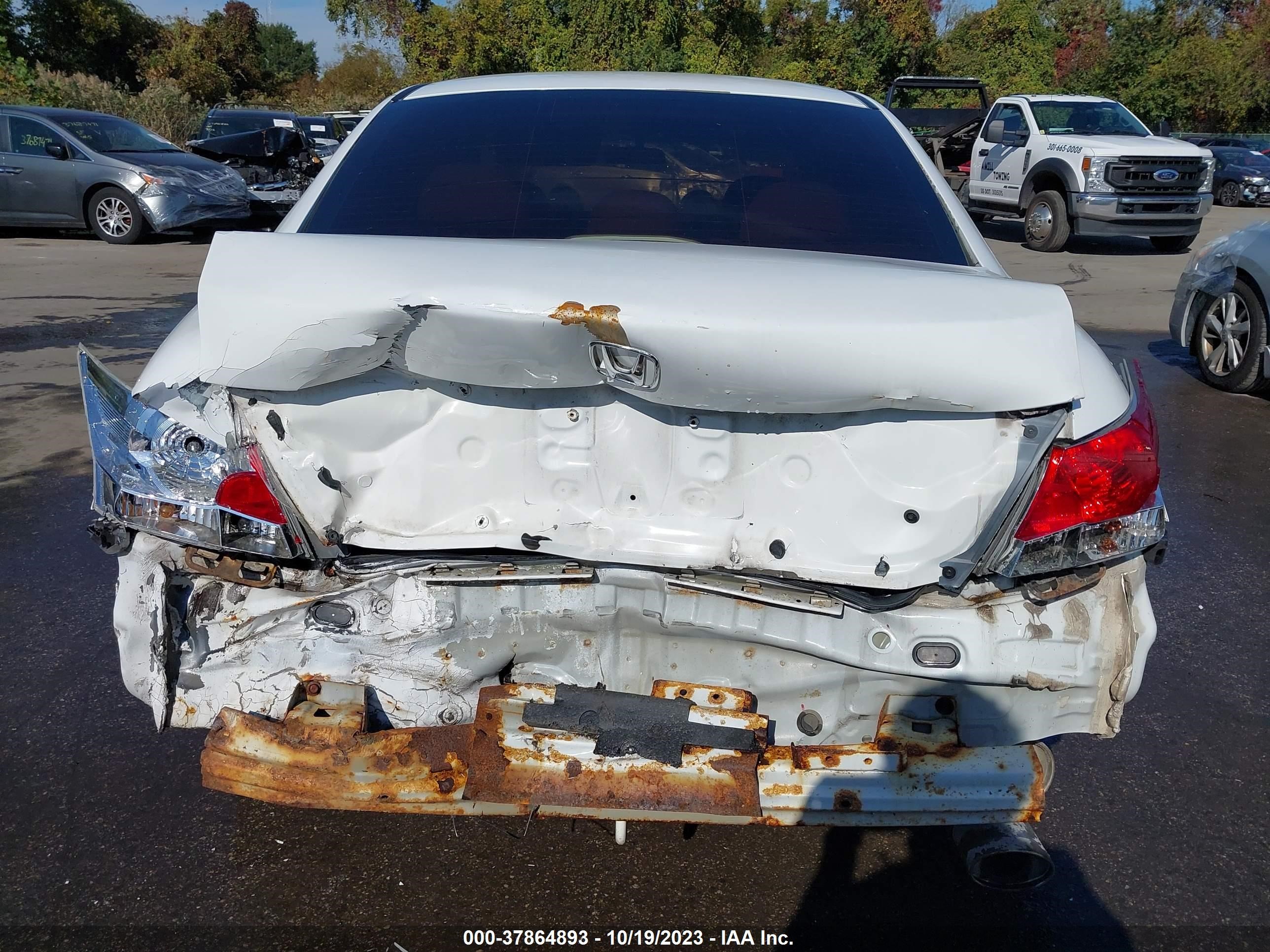 Photo 15 VIN: 1HGCP26758A026982 - HONDA ACCORD 