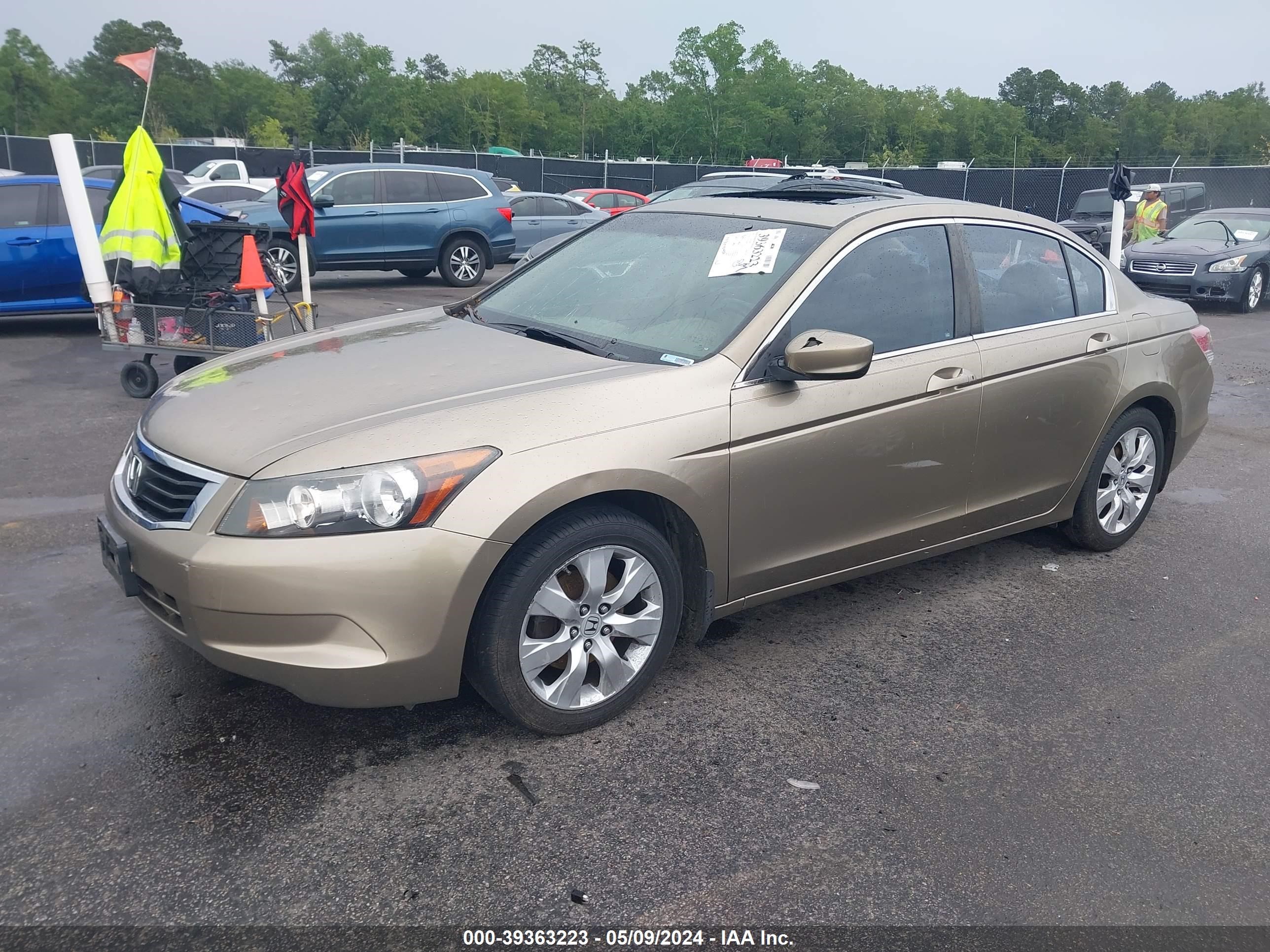 Photo 1 VIN: 1HGCP26778A039667 - HONDA ACCORD 