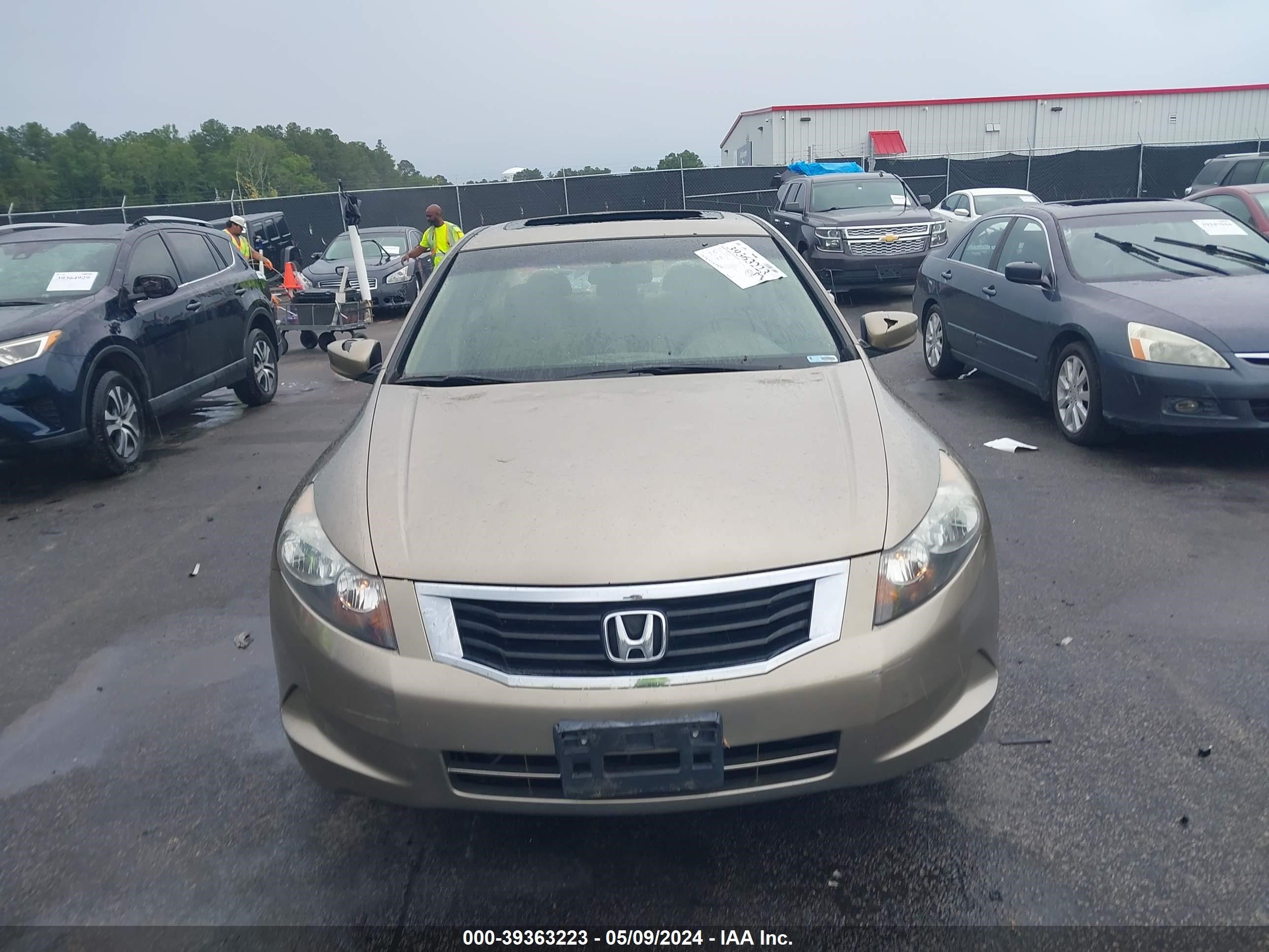 Photo 11 VIN: 1HGCP26778A039667 - HONDA ACCORD 