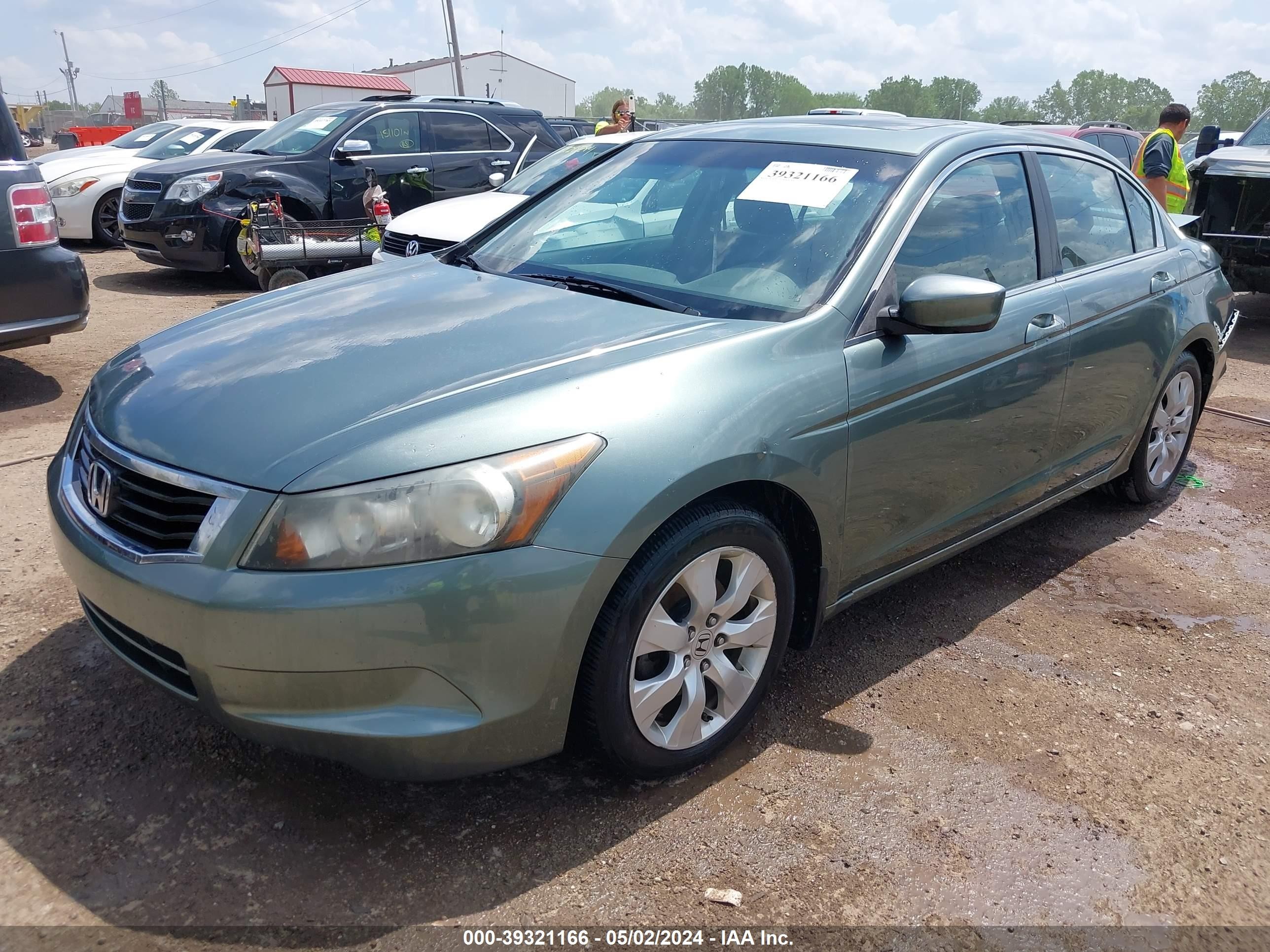 Photo 1 VIN: 1HGCP26779A100890 - HONDA ACCORD 