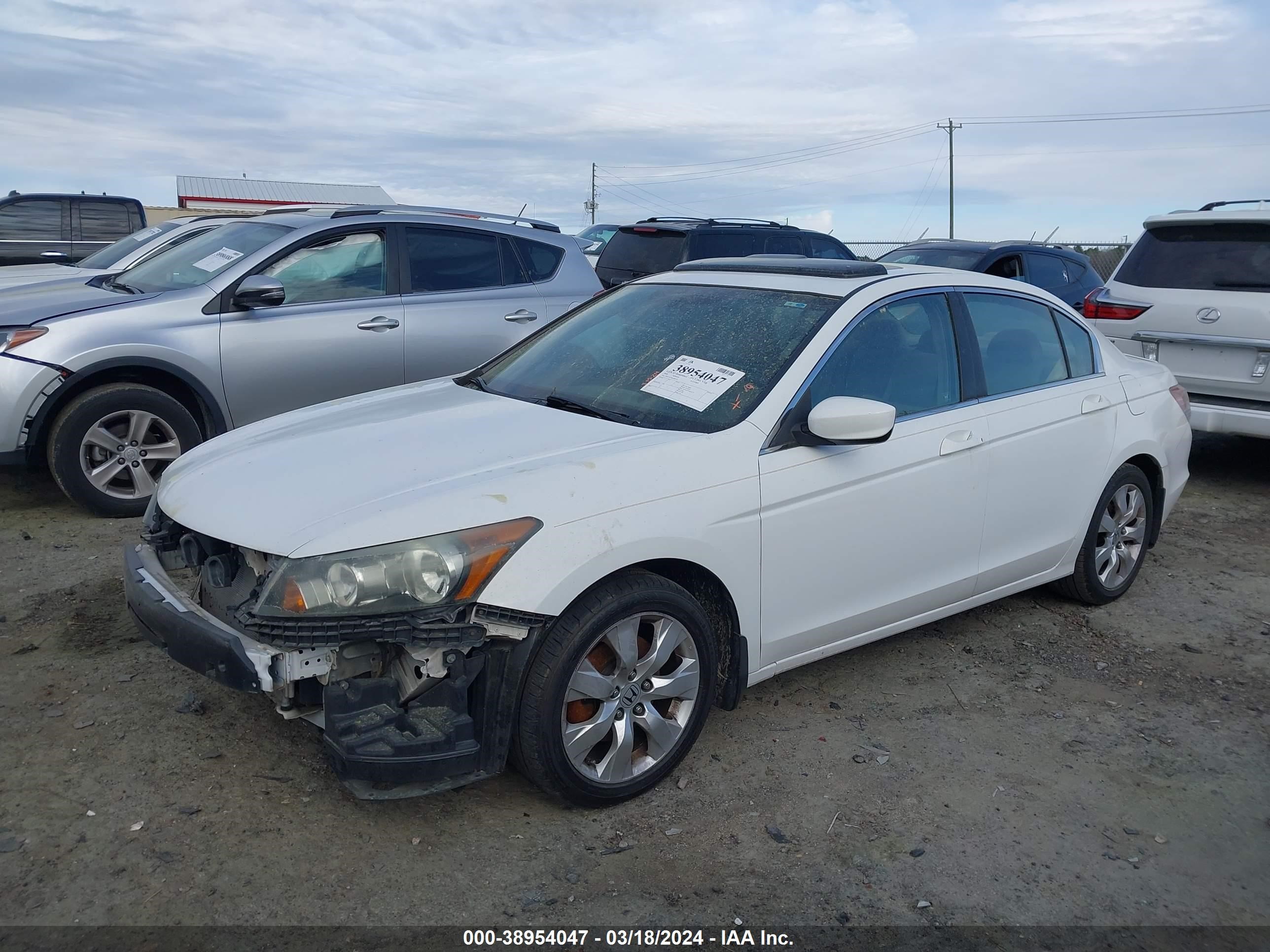 Photo 1 VIN: 1HGCP26788A006354 - HONDA ACCORD 