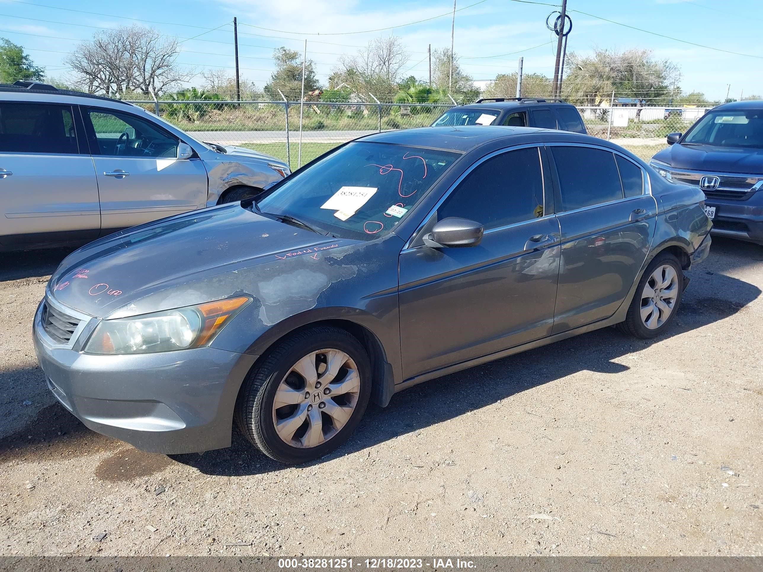 Photo 1 VIN: 1HGCP26789A059945 - HONDA ACCORD 