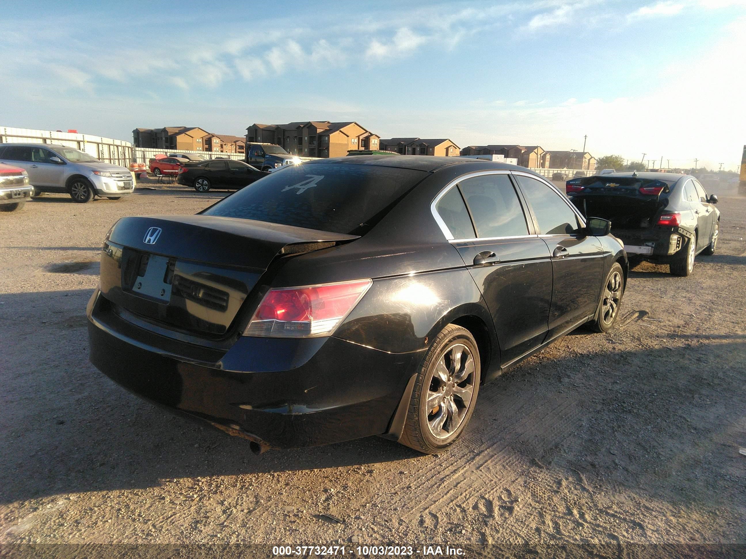 Photo 3 VIN: 1HGCP26799A025495 - HONDA ACCORD 