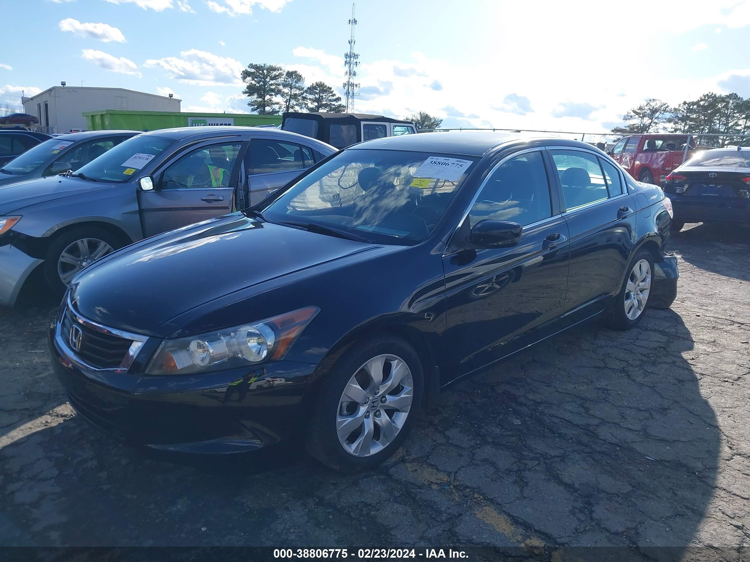 Photo 1 VIN: 1HGCP26799A045021 - HONDA ACCORD 