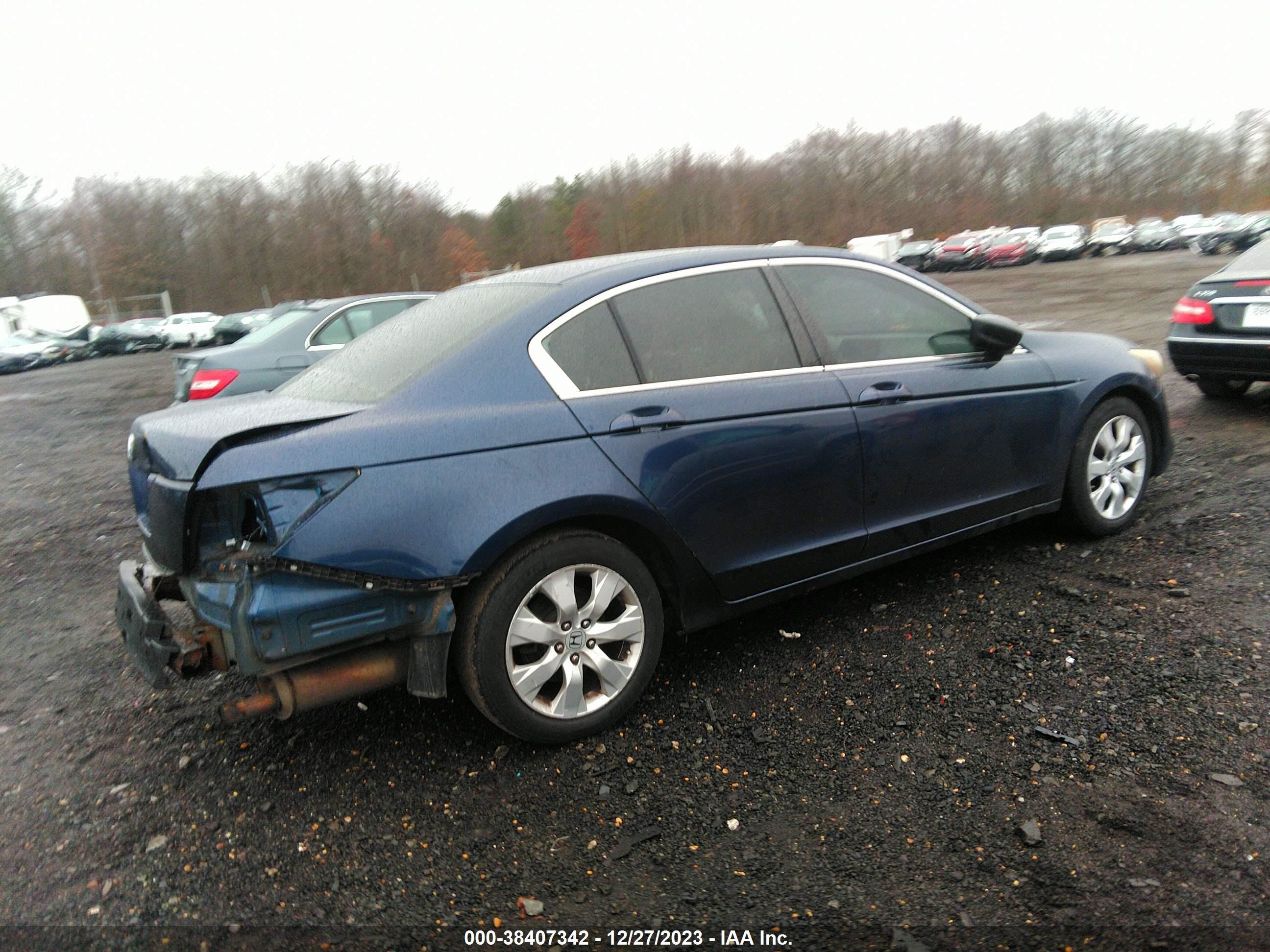 Photo 3 VIN: 1HGCP267X9A081834 - HONDA ACCORD 