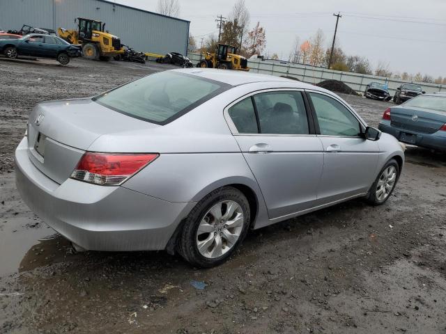 Photo 2 VIN: 1HGCP26808A000279 - HONDA ACCORD 