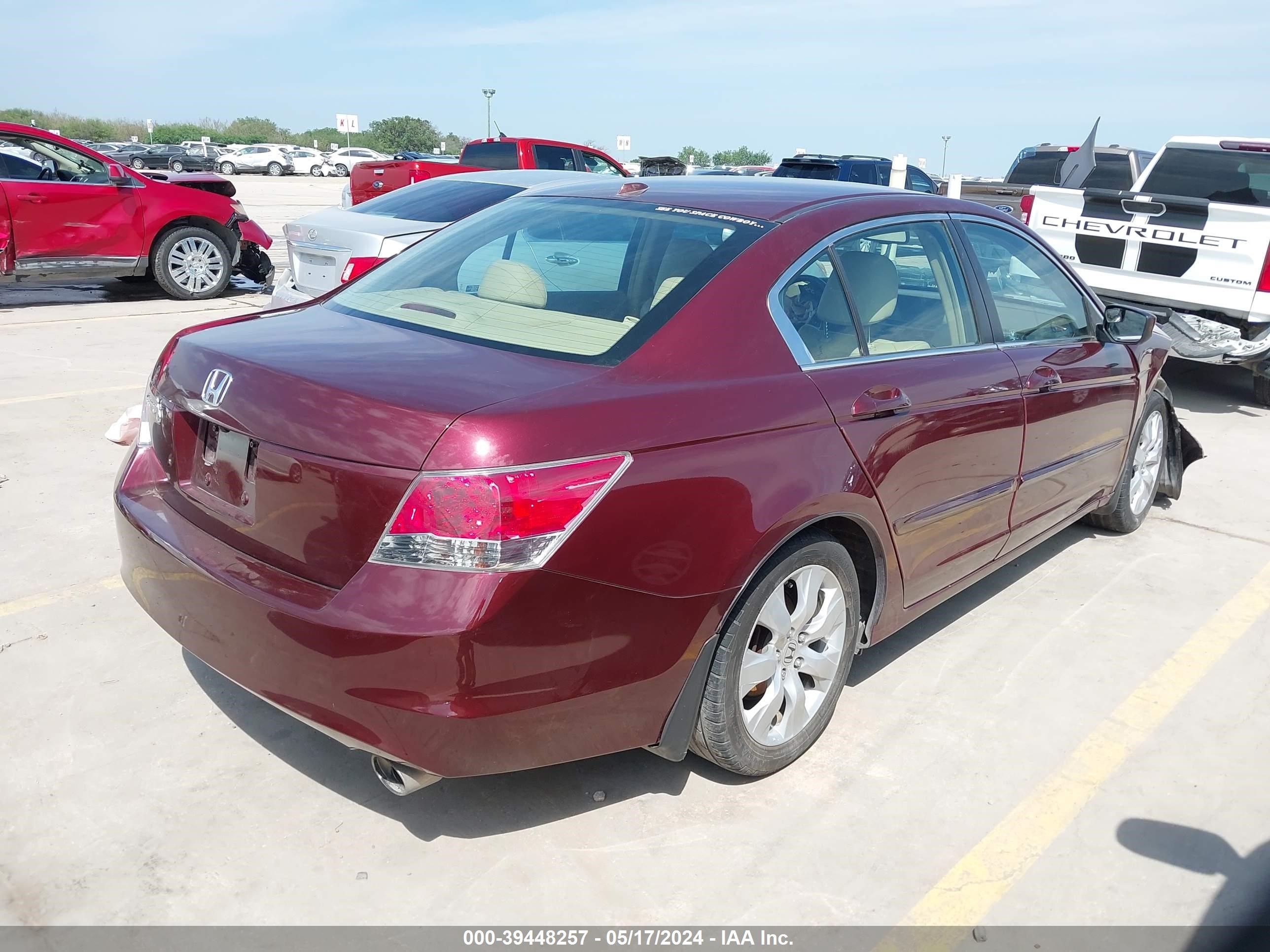 Photo 3 VIN: 1HGCP26809A000896 - HONDA ACCORD 