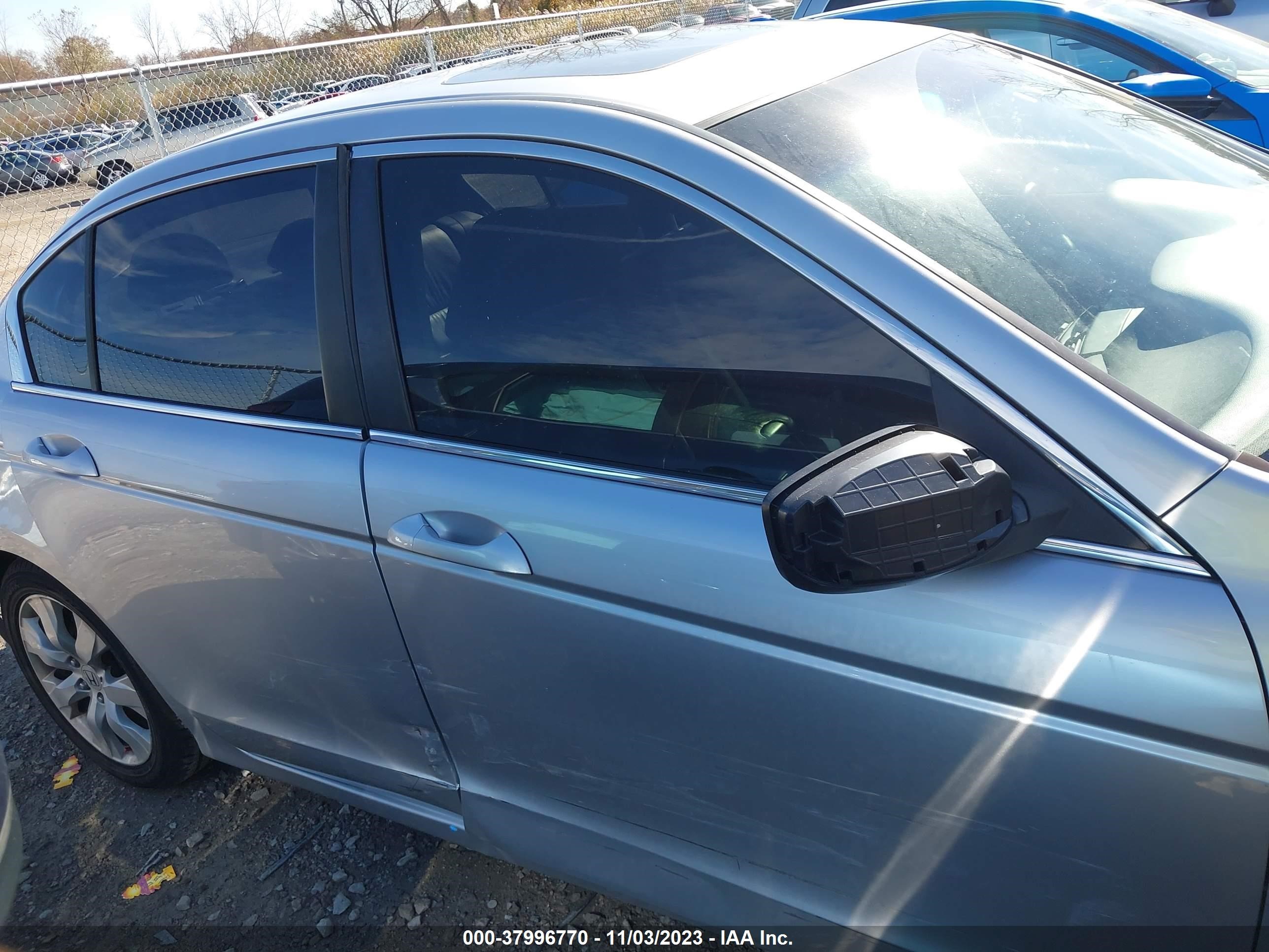 Photo 12 VIN: 1HGCP26809A019142 - HONDA ACCORD 