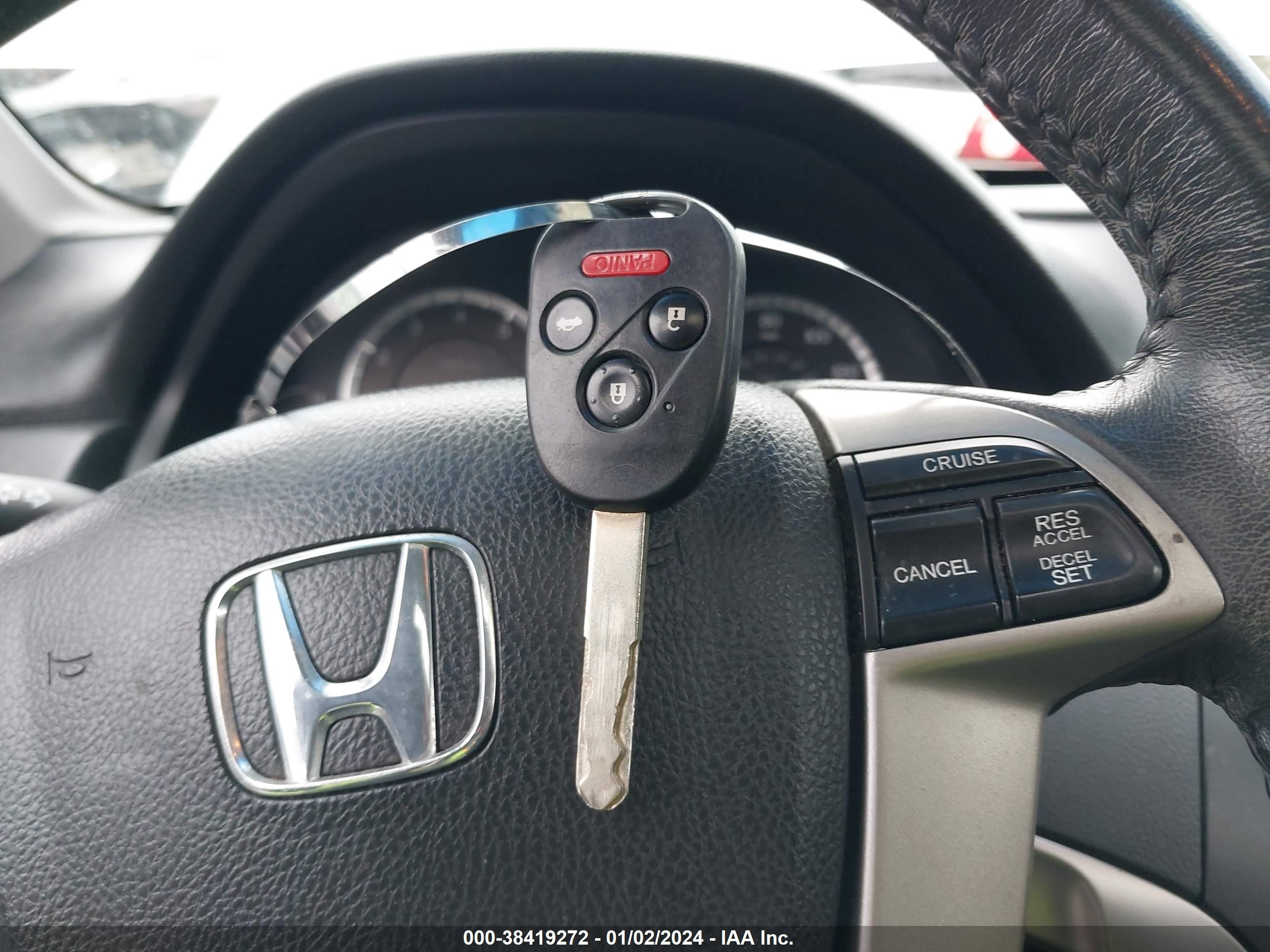 Photo 10 VIN: 1HGCP26809A045773 - HONDA ACCORD 