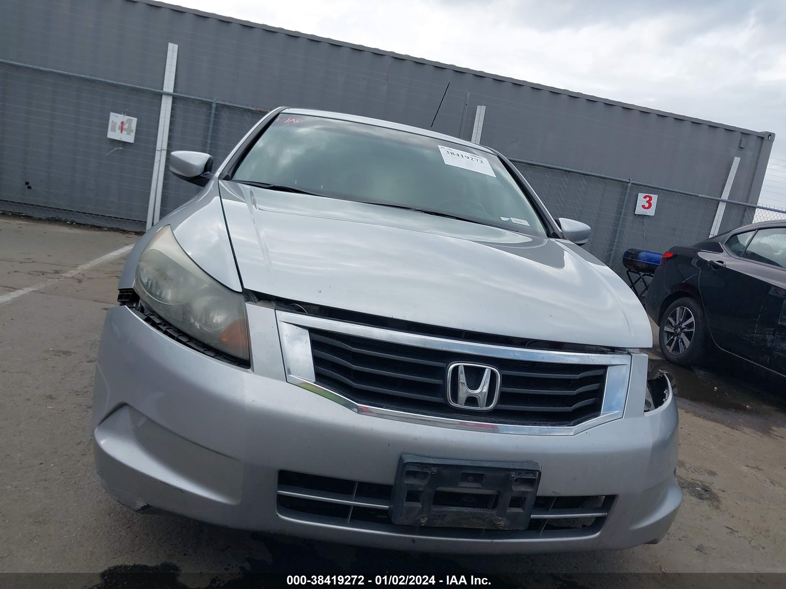 Photo 12 VIN: 1HGCP26809A045773 - HONDA ACCORD 