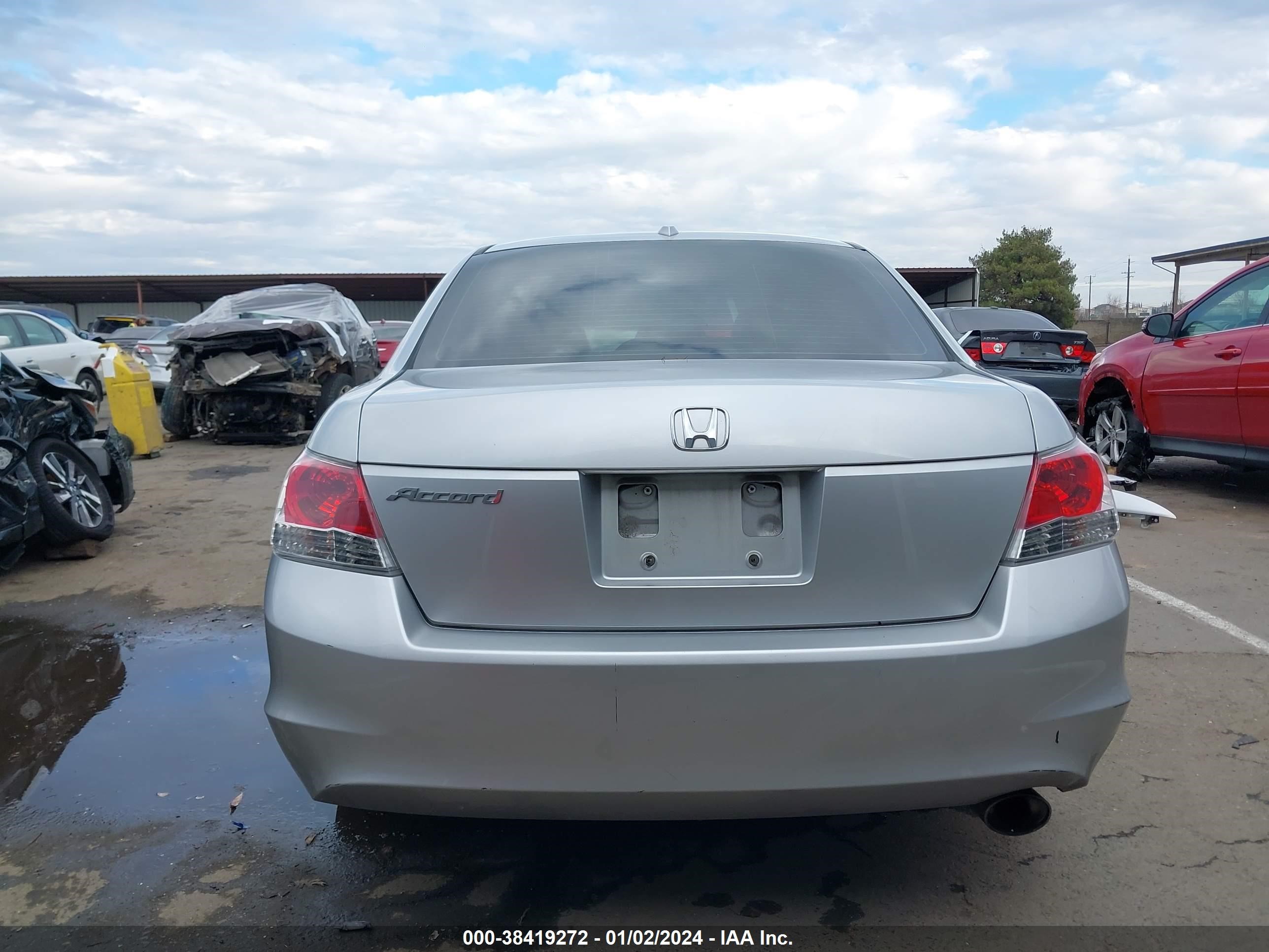 Photo 16 VIN: 1HGCP26809A045773 - HONDA ACCORD 