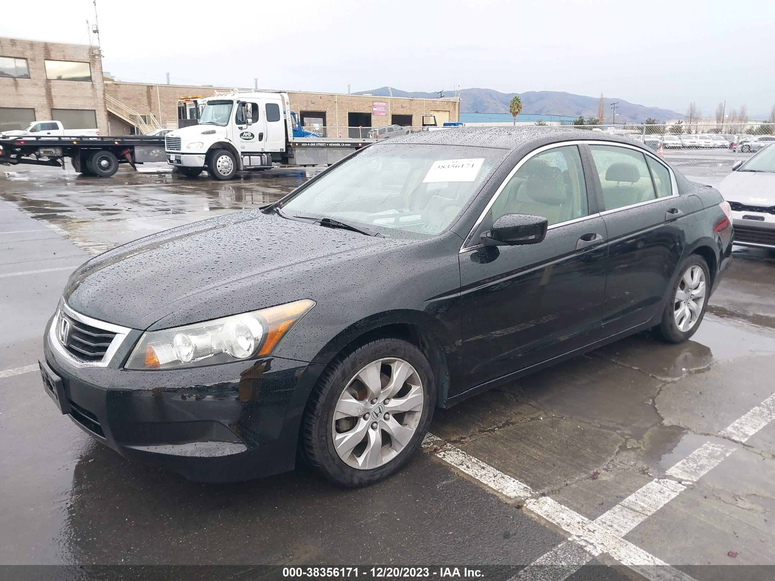 Photo 1 VIN: 1HGCP26809A134484 - HONDA ACCORD 