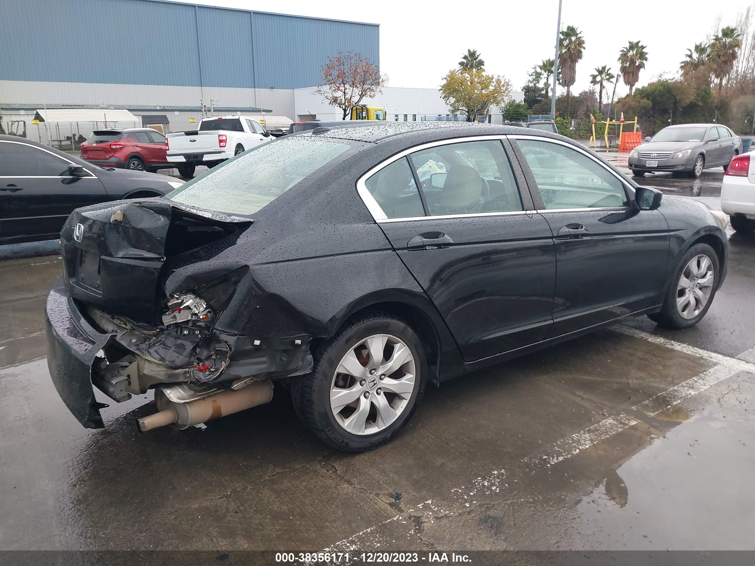 Photo 3 VIN: 1HGCP26809A134484 - HONDA ACCORD 