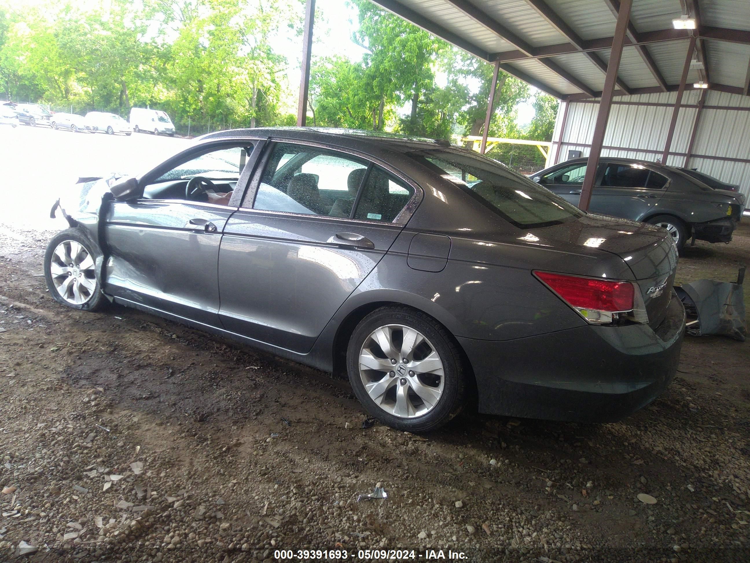 Photo 2 VIN: 1HGCP26819A014600 - HONDA ACCORD 