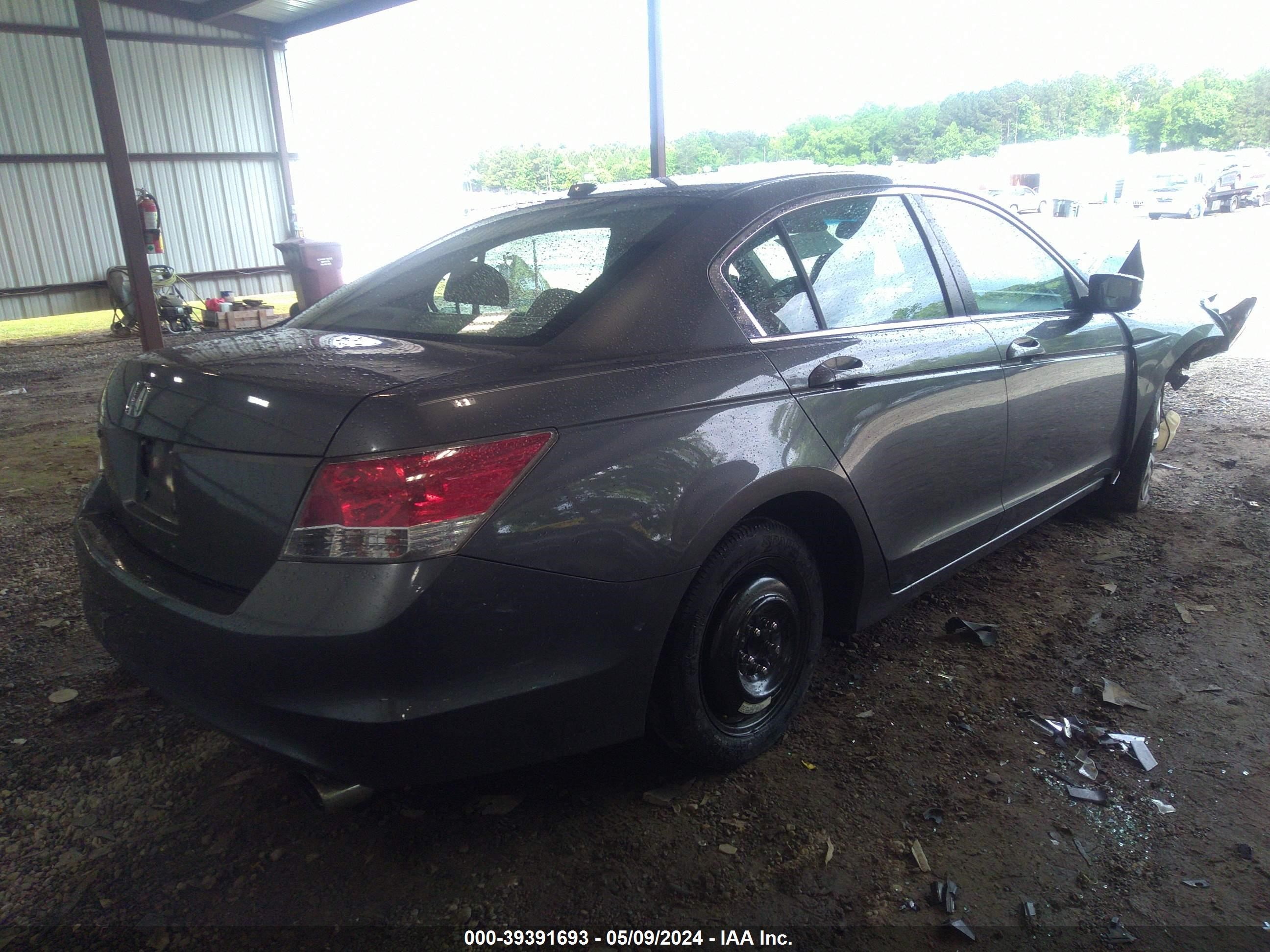 Photo 3 VIN: 1HGCP26819A014600 - HONDA ACCORD 