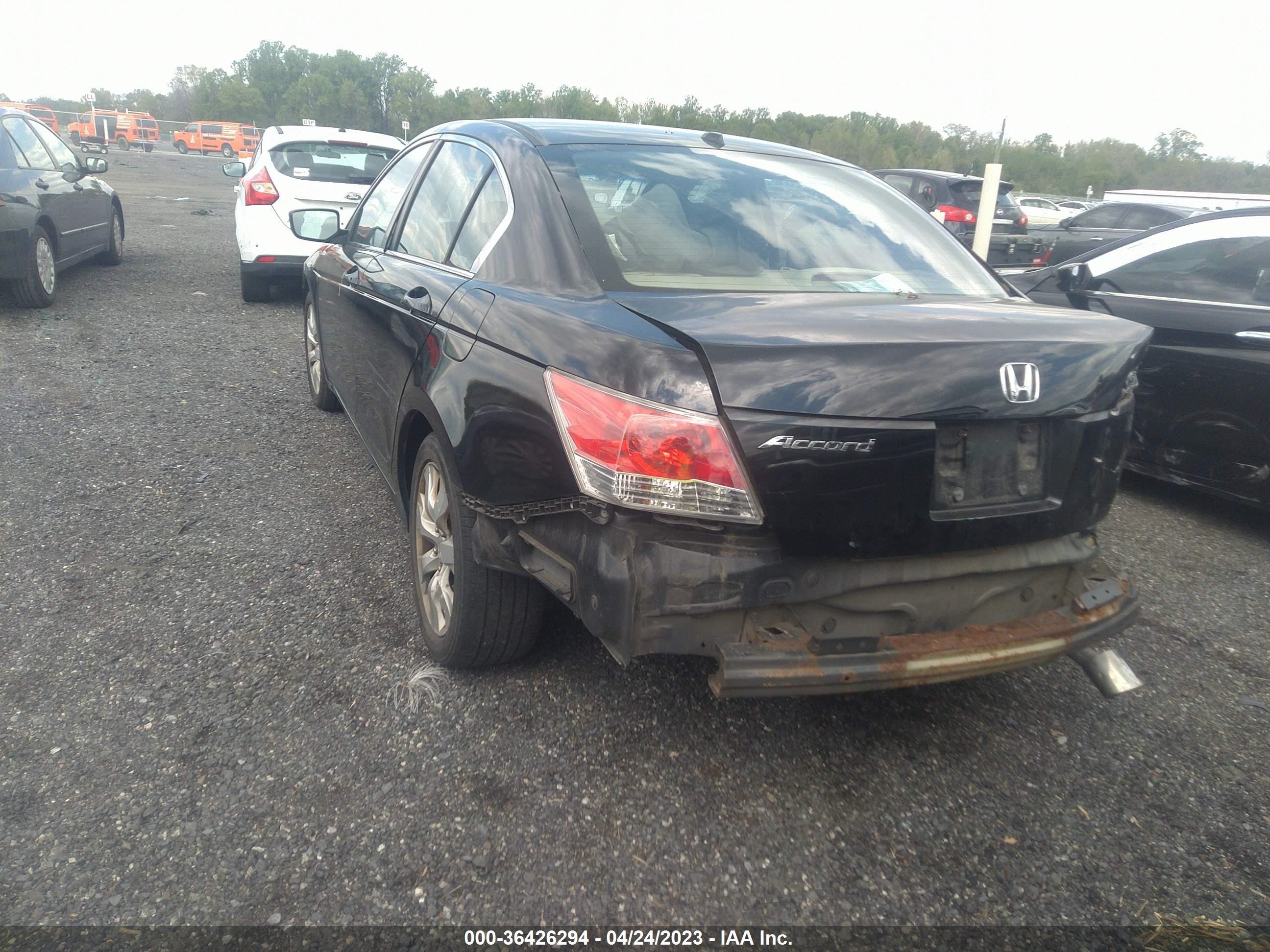 Photo 2 VIN: 1HGCP26819A028786 - HONDA ACCORD 