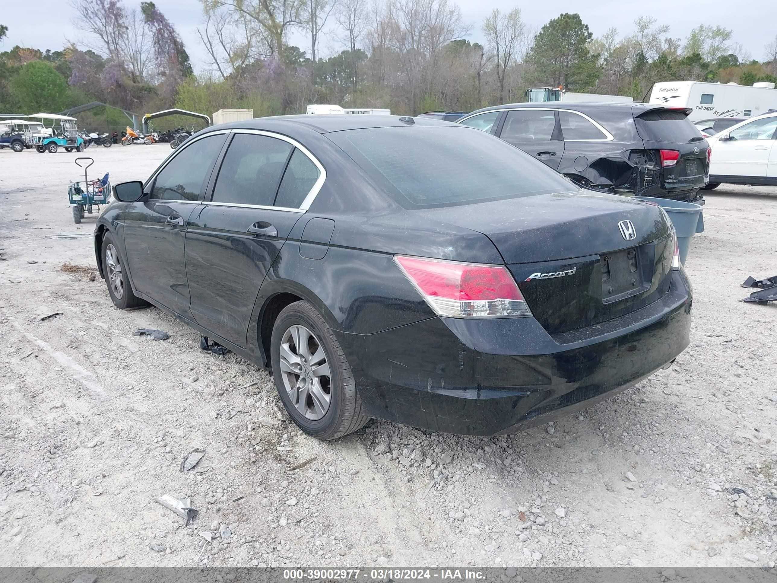 Photo 2 VIN: 1HGCP26819A201187 - HONDA ACCORD 