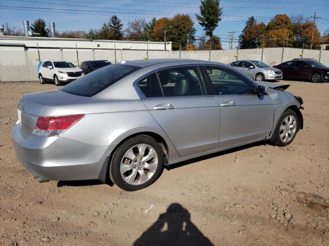 Photo 2 VIN: 1HGCP26828A113067 - HONDA ACCORD EXL 