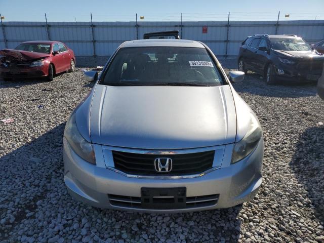 Photo 4 VIN: 1HGCP26828A121329 - HONDA ACCORD 