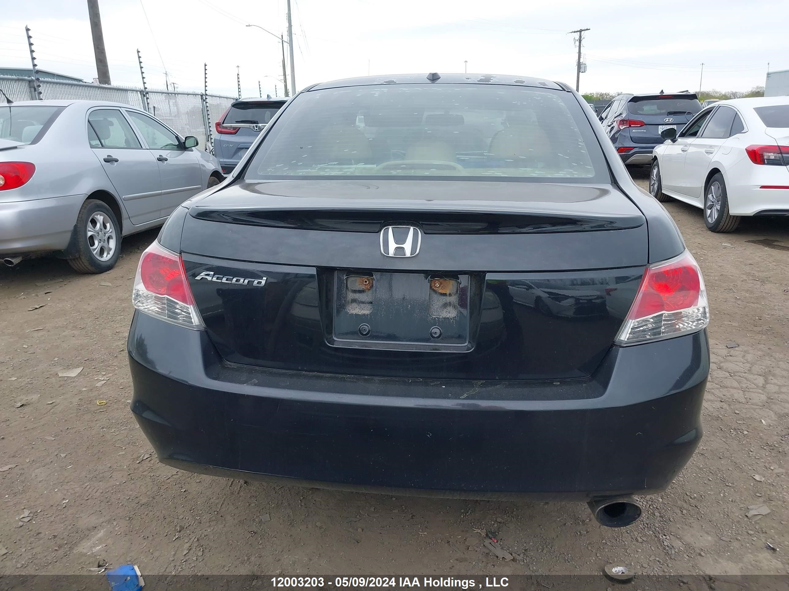 Photo 16 VIN: 1HGCP26828A804485 - HONDA ACCORD 