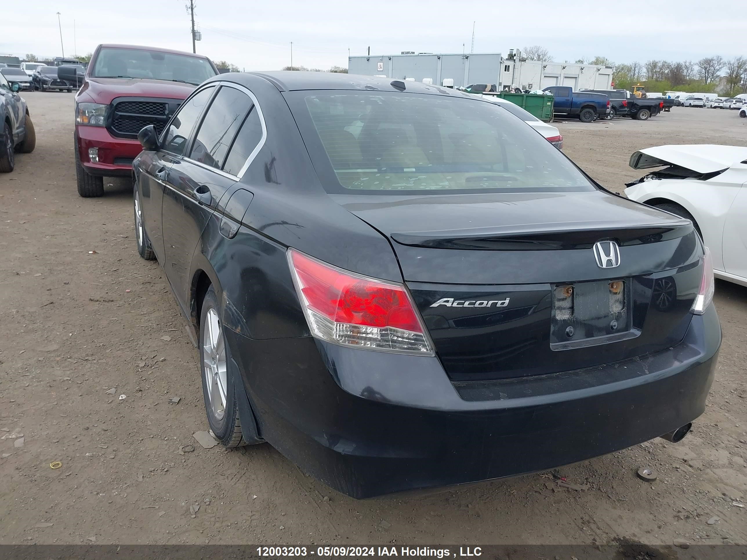 Photo 2 VIN: 1HGCP26828A804485 - HONDA ACCORD 