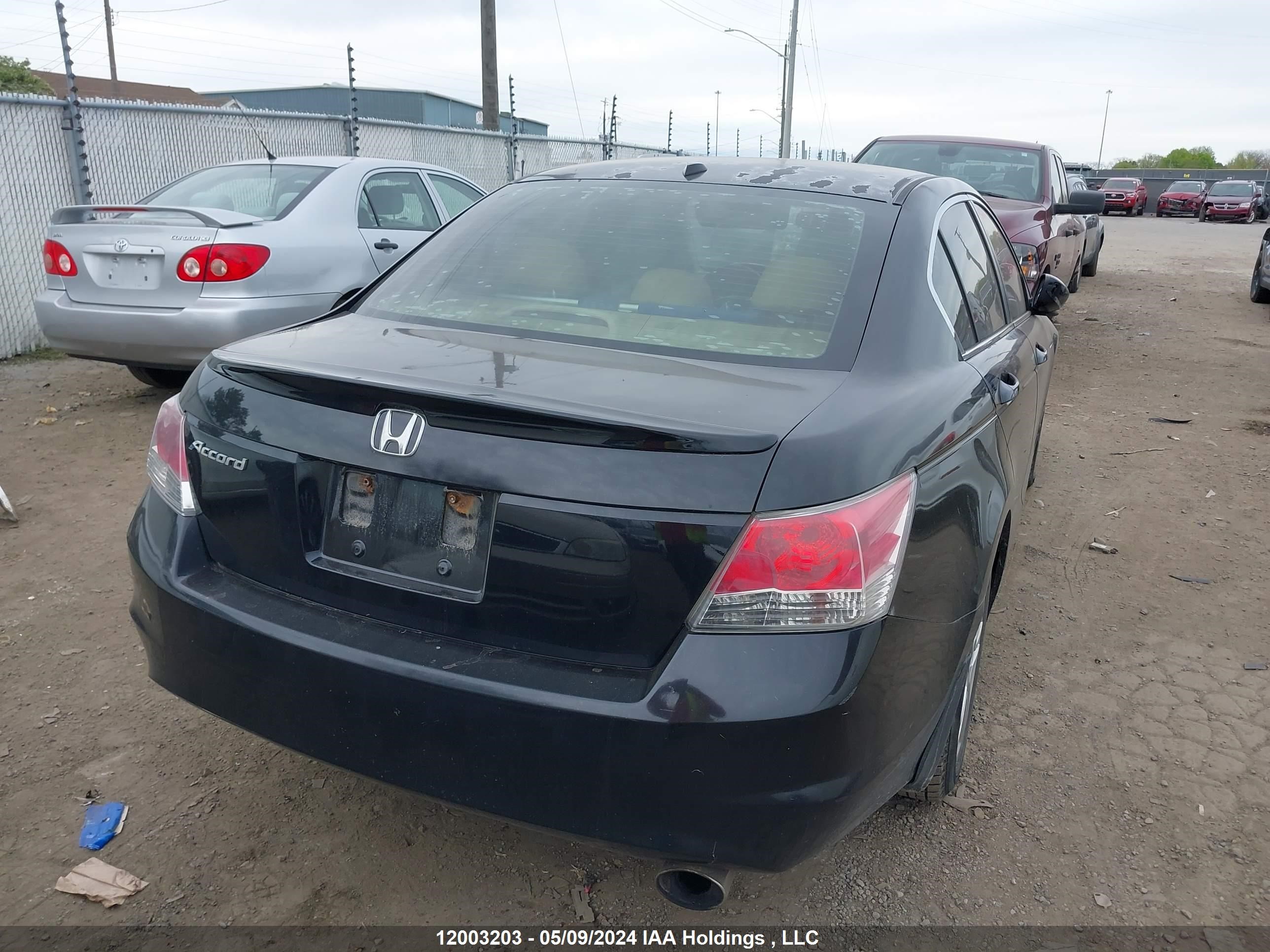 Photo 3 VIN: 1HGCP26828A804485 - HONDA ACCORD 