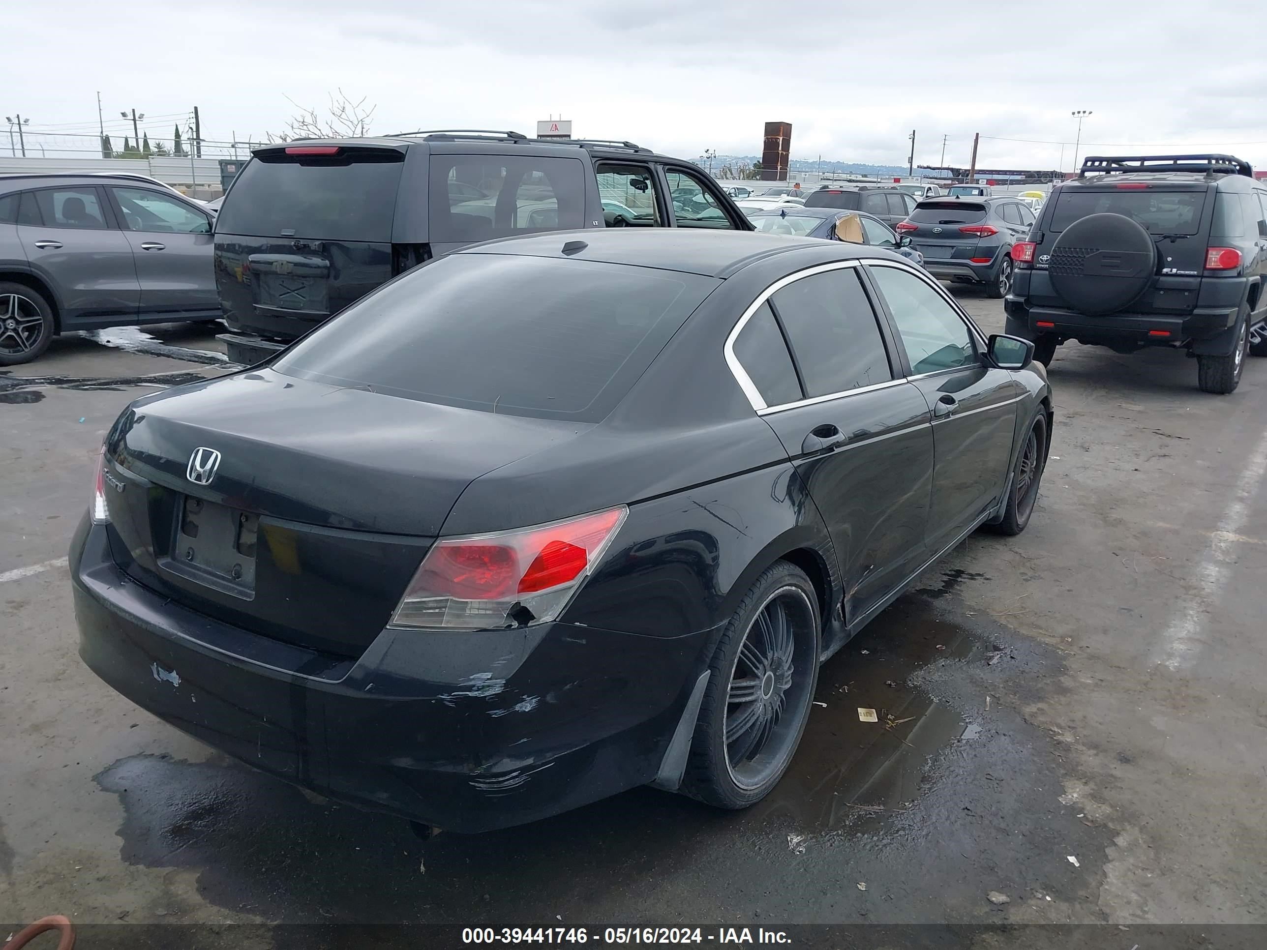 Photo 3 VIN: 1HGCP26829A013620 - HONDA ACCORD 