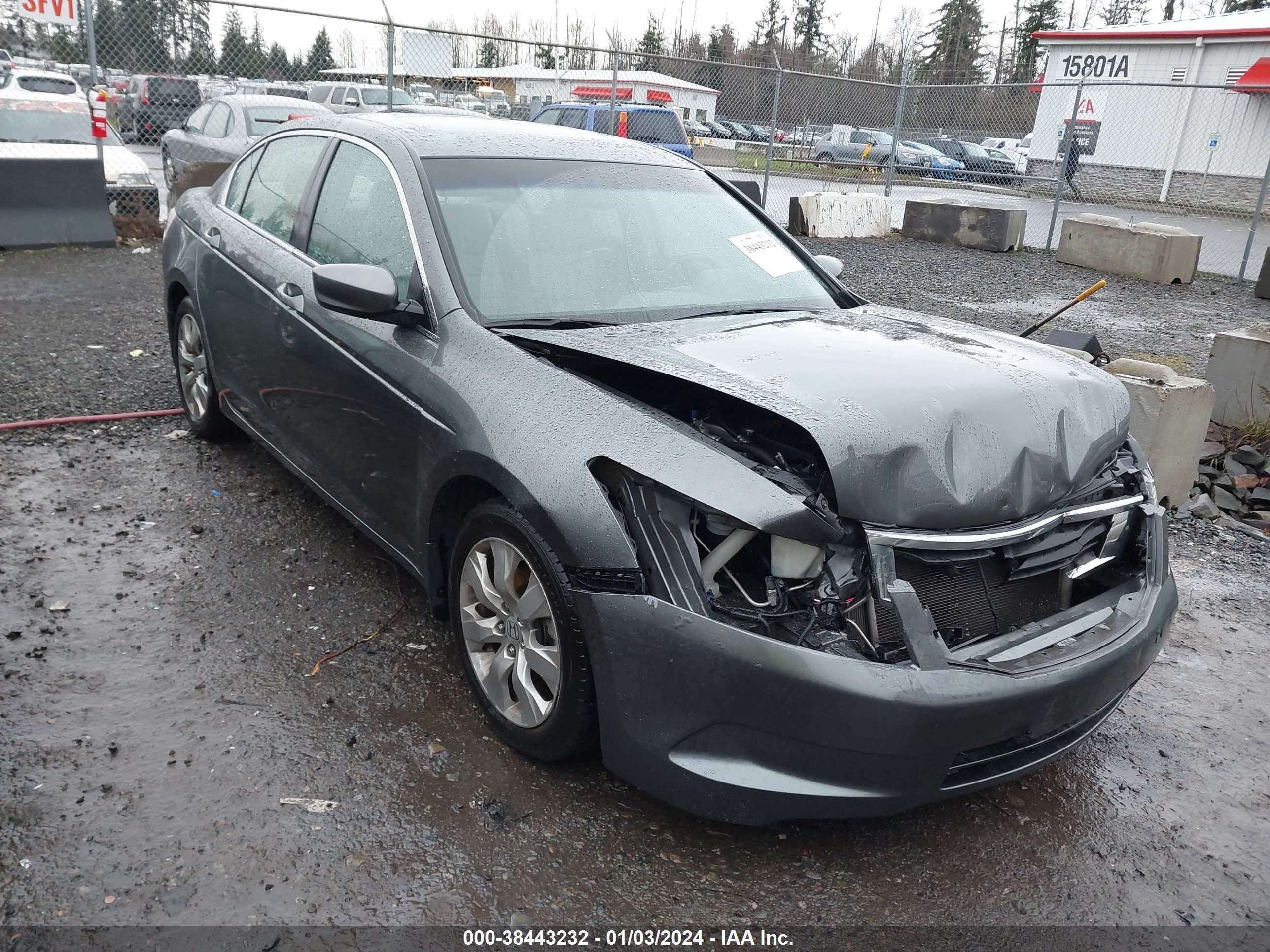 Photo 0 VIN: 1HGCP26829A084915 - HONDA ACCORD 